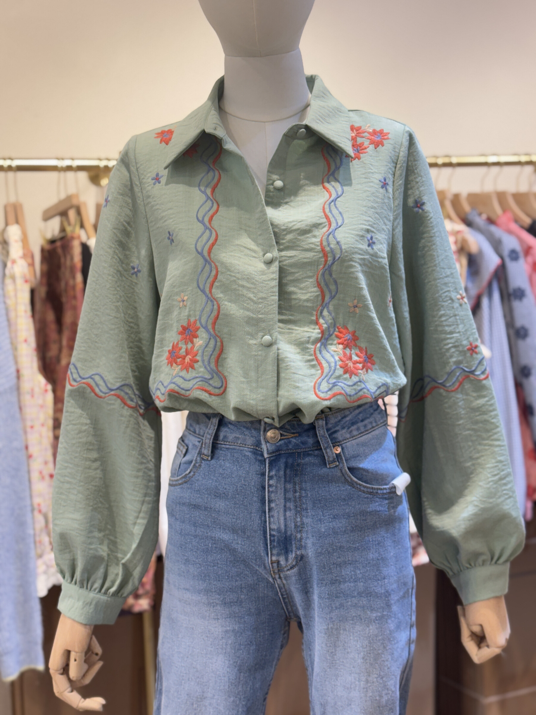 Wholesaler Cerise Blue - Embroidery shirt
