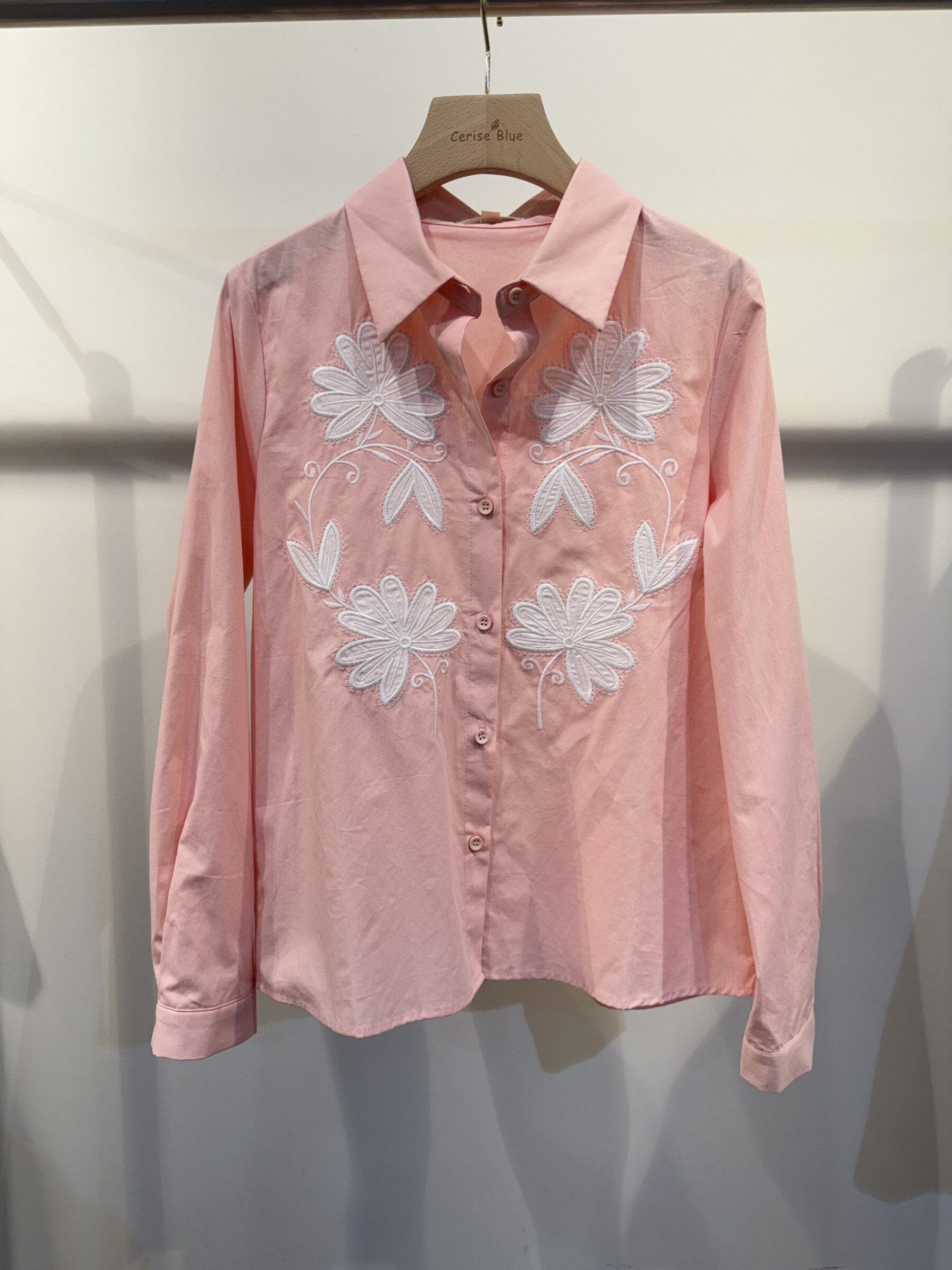 Wholesaler Cerise Blue - Embroidered shirt in front