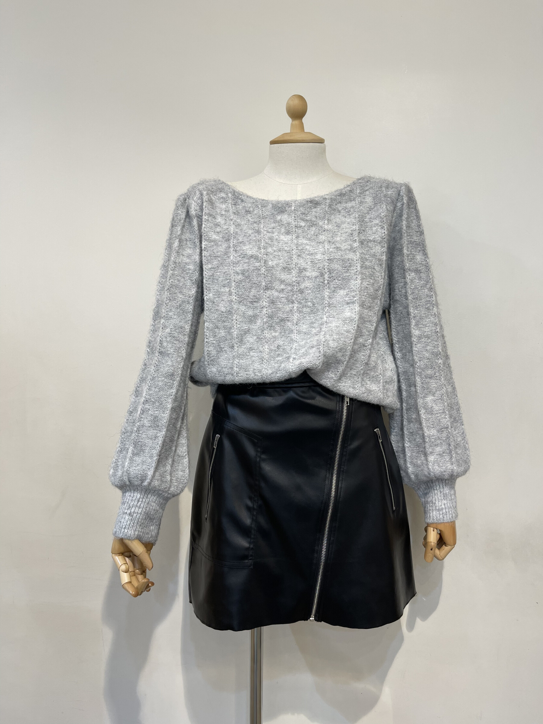Grossiste Cerise Blue - JUPE COURTE SIMILICUIR