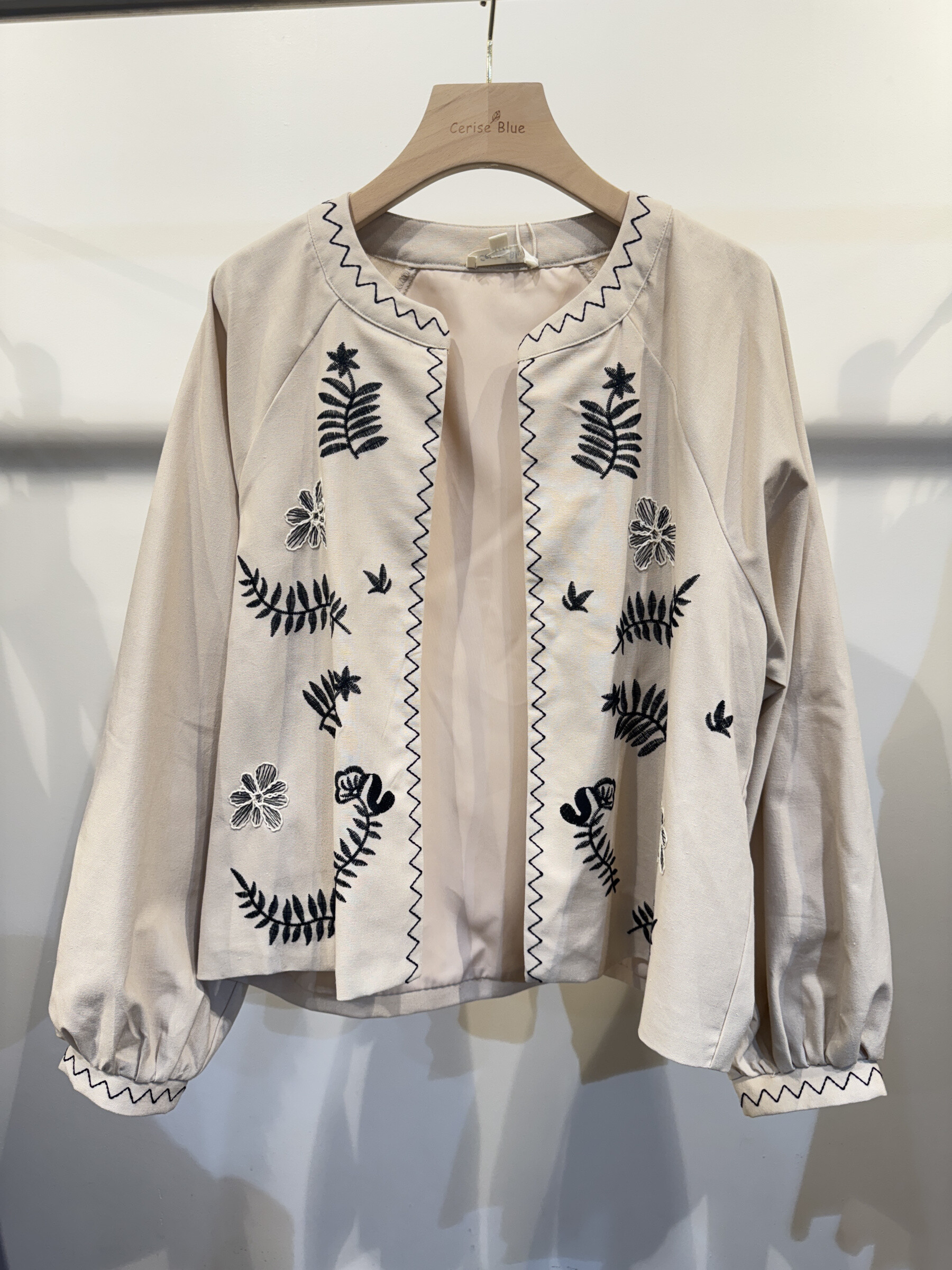 Wholesaler Cerise Blue - EMBROIDERED JACKET