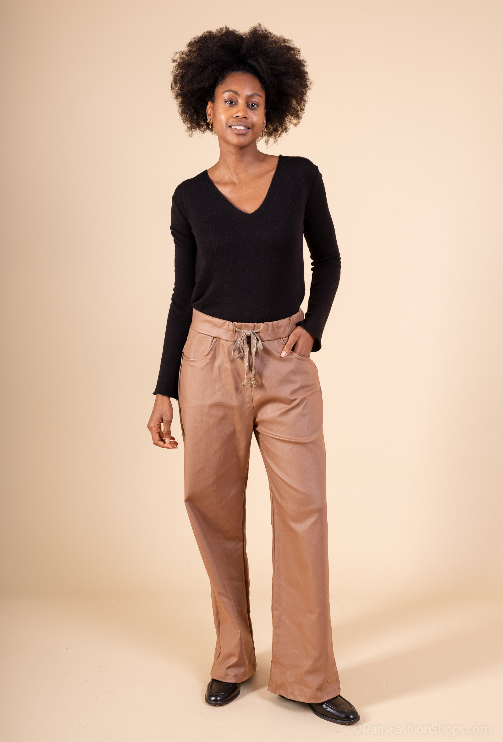 Wholesaler Chana Mod - WIDE-LEG SOLID SHINY FAUX LEATHER PANTS