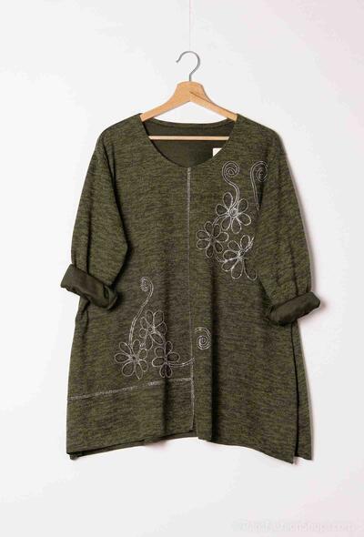Grossiste Chana Mod - PULL AVEC STRASS IMPRIMES FLEURS Grossiste Chana Mod - PULL AVEC STRASS IMPRIMES FLEURS