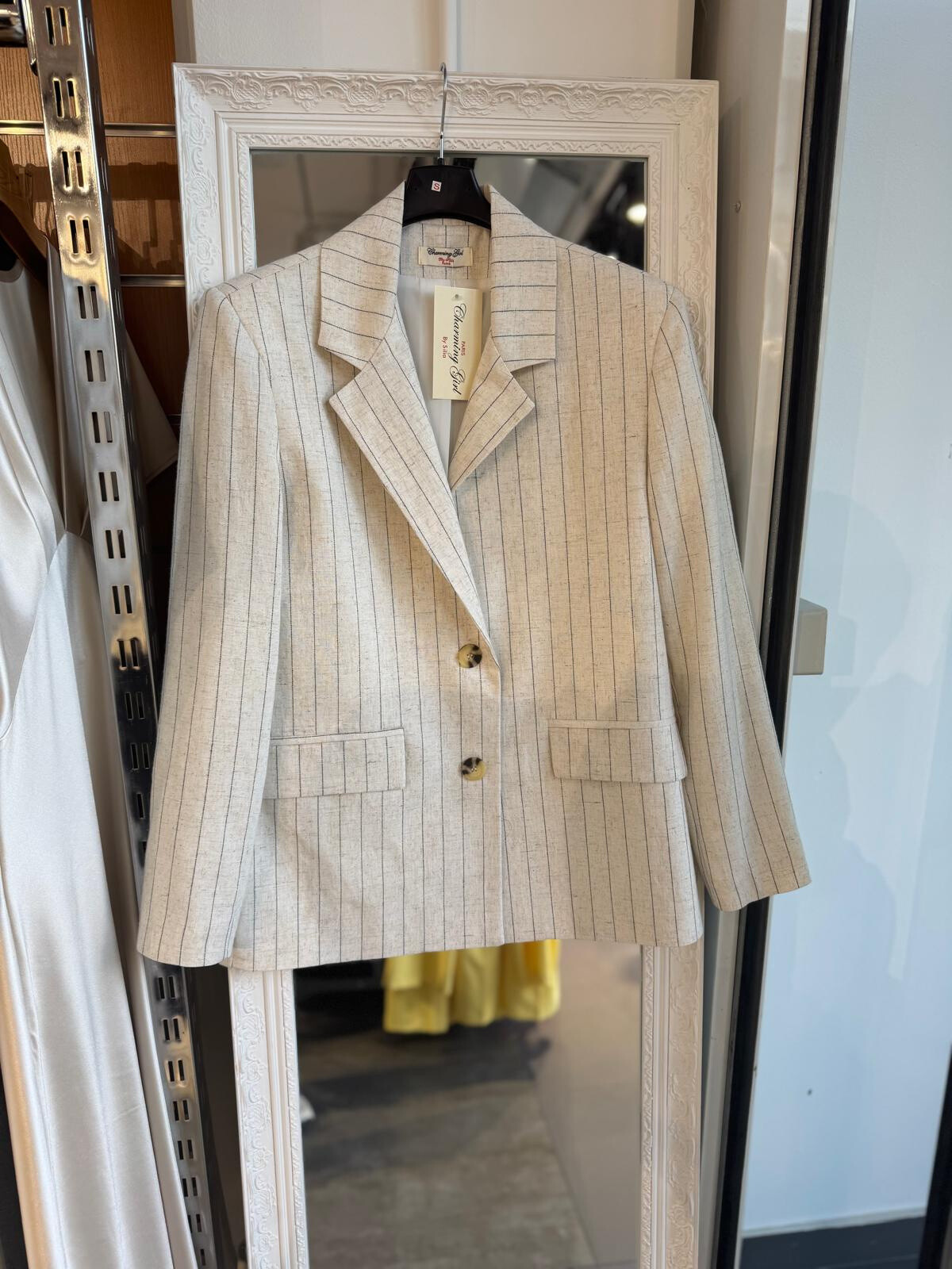 Gestreifte Bossjacke - Ecru - 1 - Großformat