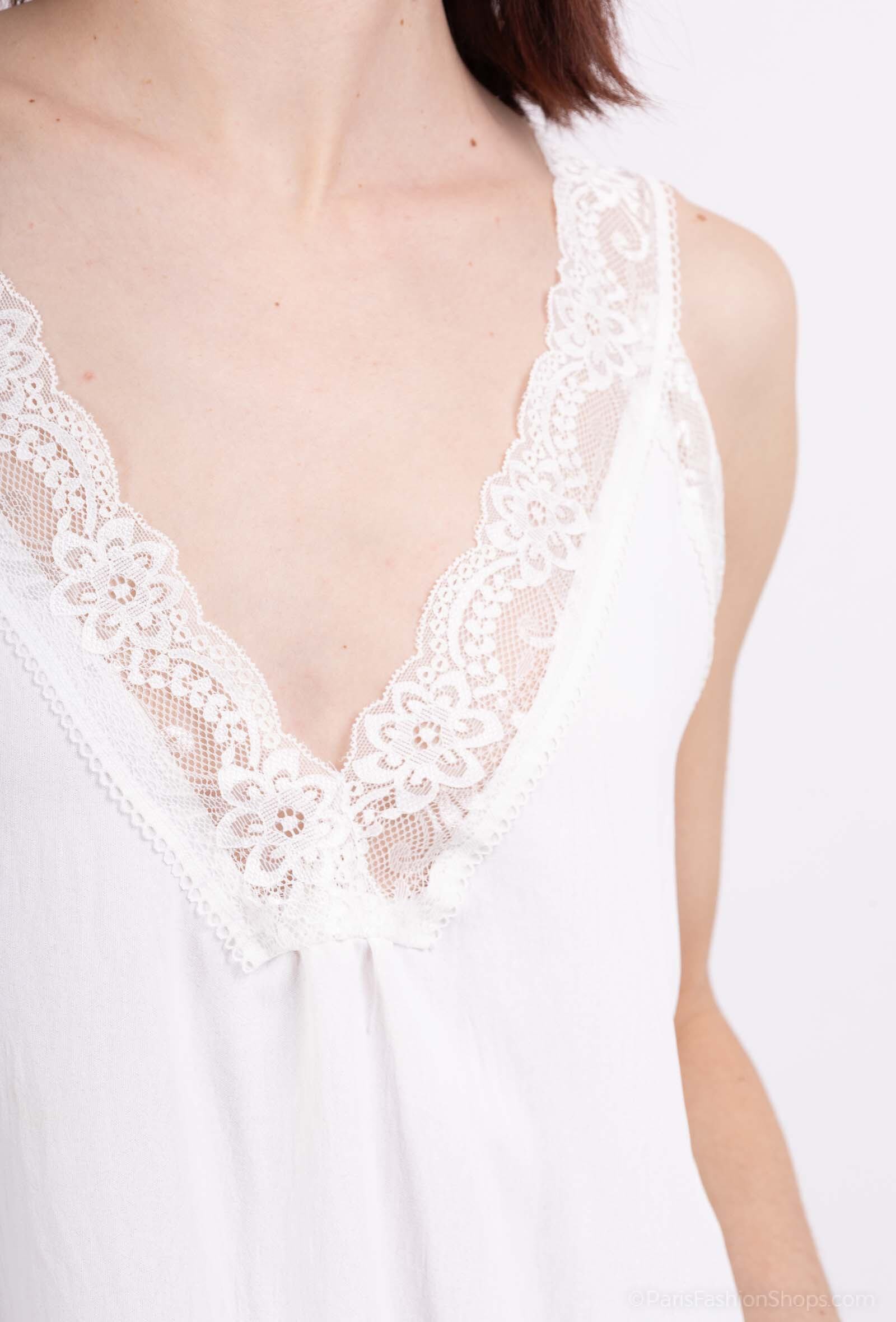 Wholesaler CHEN MODE - Elegant tank top with lace detail