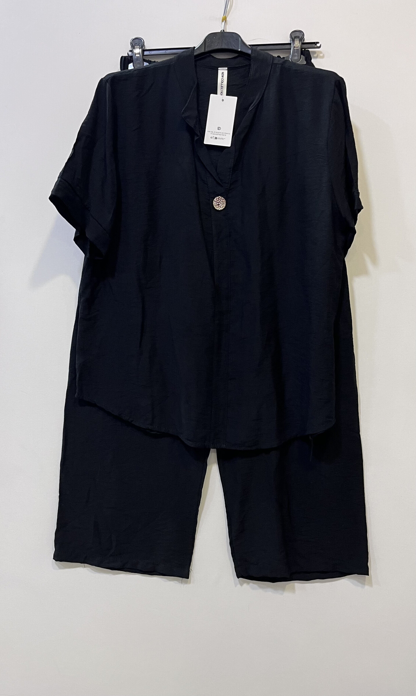 Großhändler CHEN MODE - "Sear" T-Shirt-Effortless Elegance