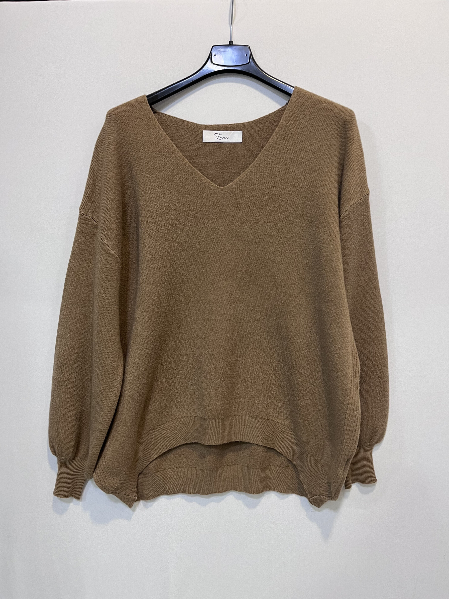 Wholesaler CHEN MODE - Simple and chic sweater