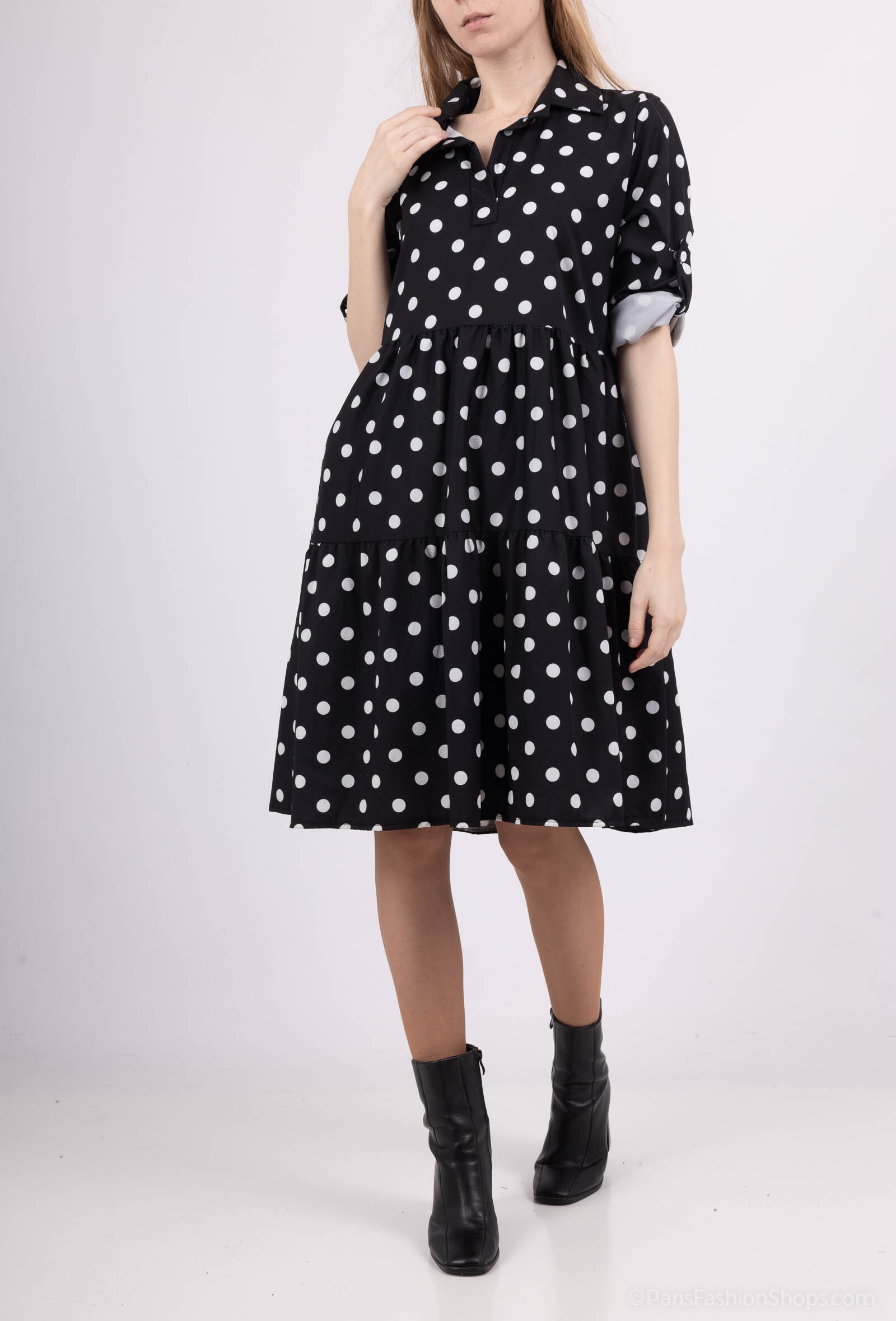 Wholesaler CHEN MODE - Black and white pea dress - timeless elegance with a modern touch