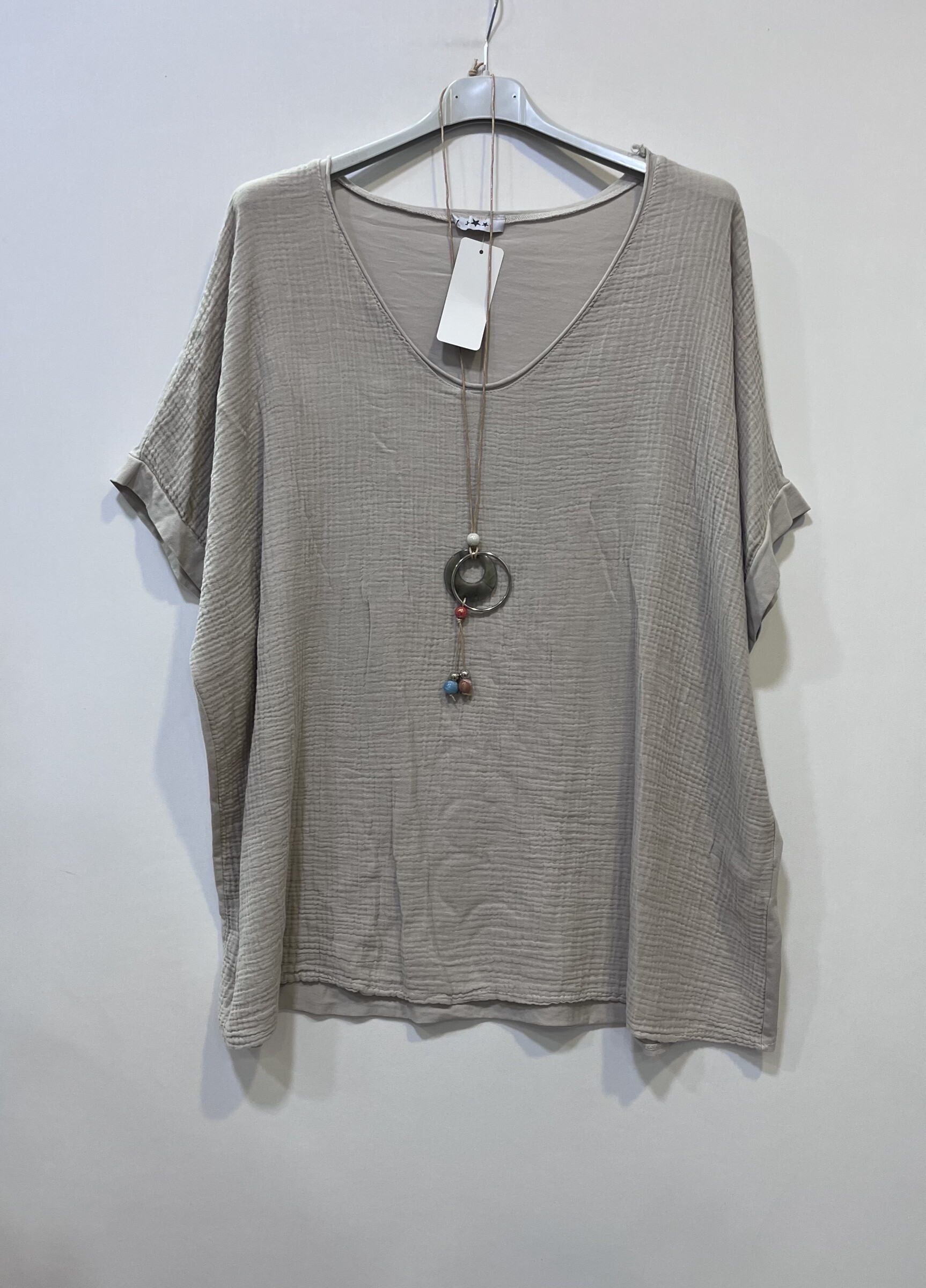 Wholesaler CHEN MODE - Chic & Comfort: Cotton Gauze T-shirt with Collar - Plus Size