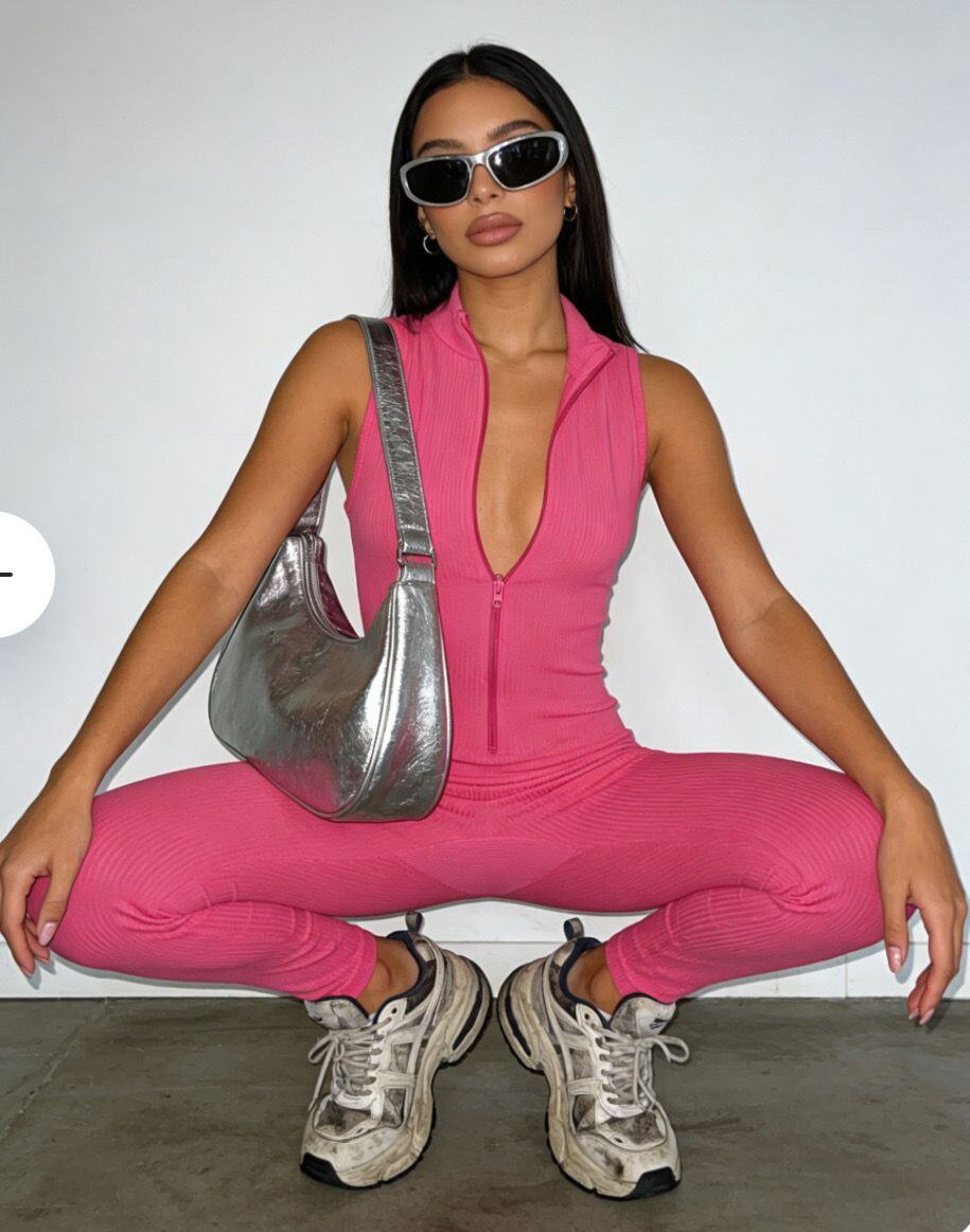 Grossiste Cherry Koko - Combinaison côtelée sans manches à zip frontal – Collection BLOOM SPORT