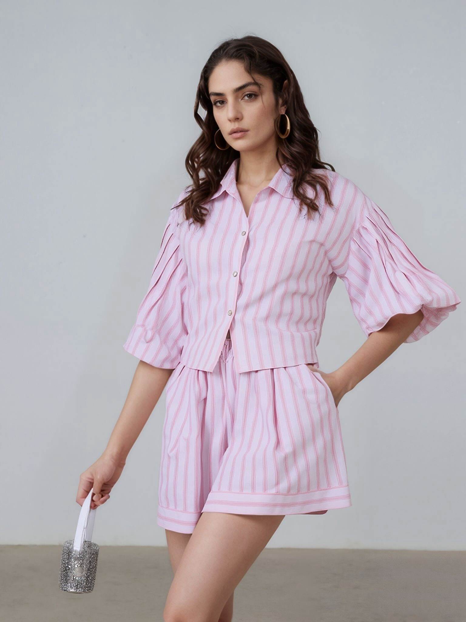 Großhändler Cherry Koko - Leinen gestreiftes Hemd mit Puffärmeln und weißem Kragen + High-Waist-Shorts