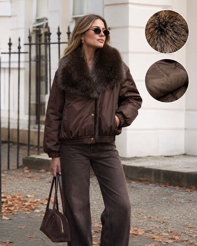 Großhändler Cherry Koko - VELORIA — Jacke mit zweifarbigem Kunstfellkragen Großhändler Cherry Koko - VELORIA — Jacke mit zweifarbigem Kunstfellkragen
