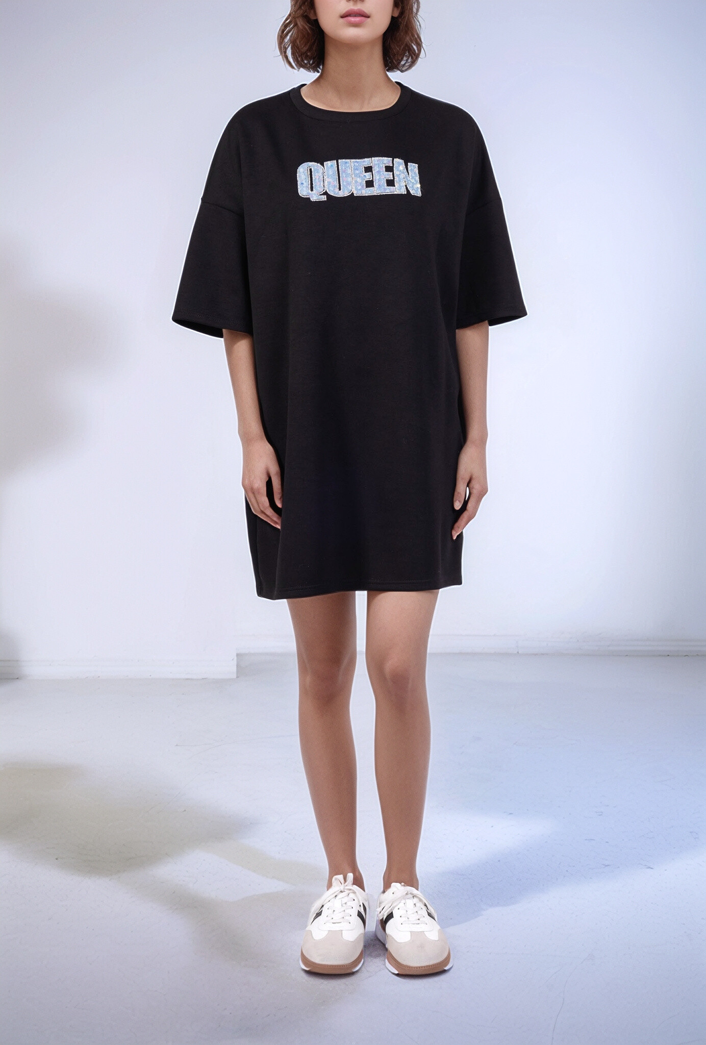 Wholesaler Cherry Koko - Letter long T-shirt “QUEEN” in denim