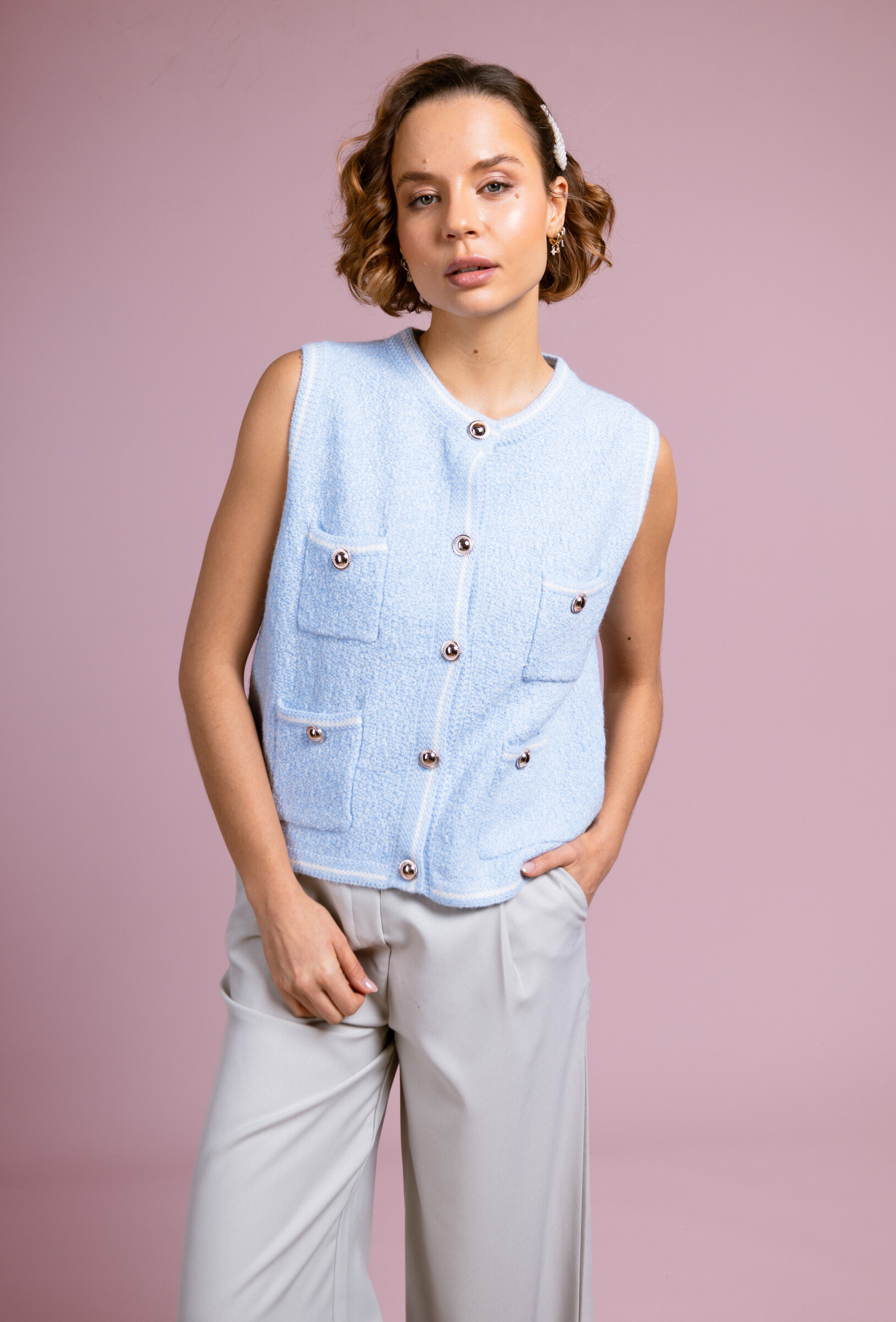 Grossiste Cherry Paris - Gilet en maille uni sans manches ANABELLA