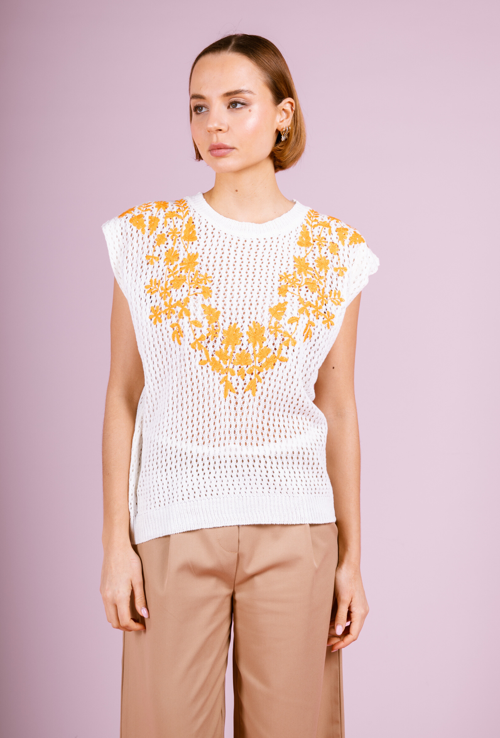 Wholesaler Cherry Paris - Sleeveless sweater with KLAUDIA embroidery