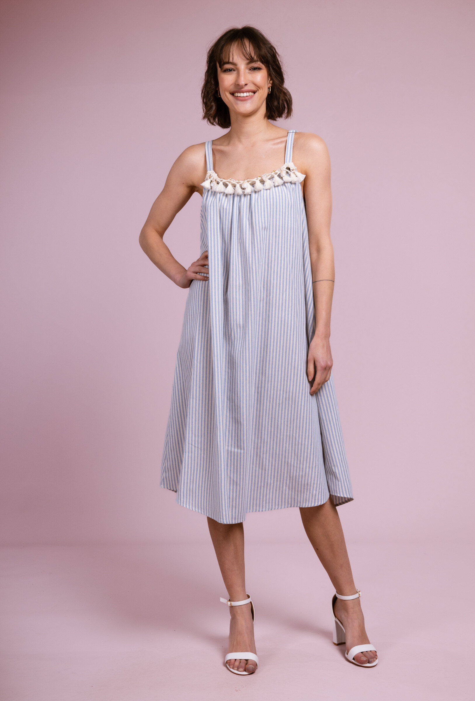 Grossiste Cherry Paris - Robe bretelle imprimée rayures avec col coquillages et sequins CORIA