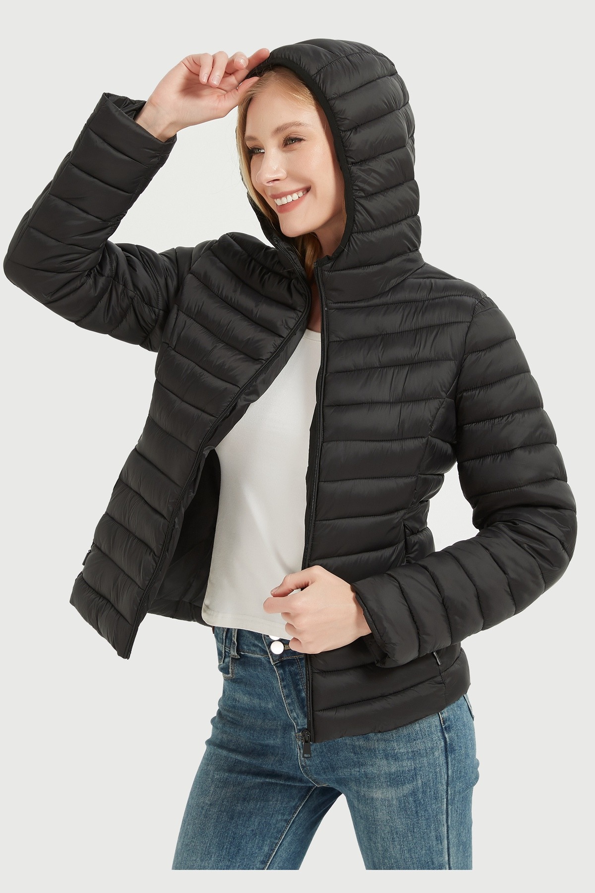 Wholesaler CHEVERY - Women's lightweight hooded puffer jacket