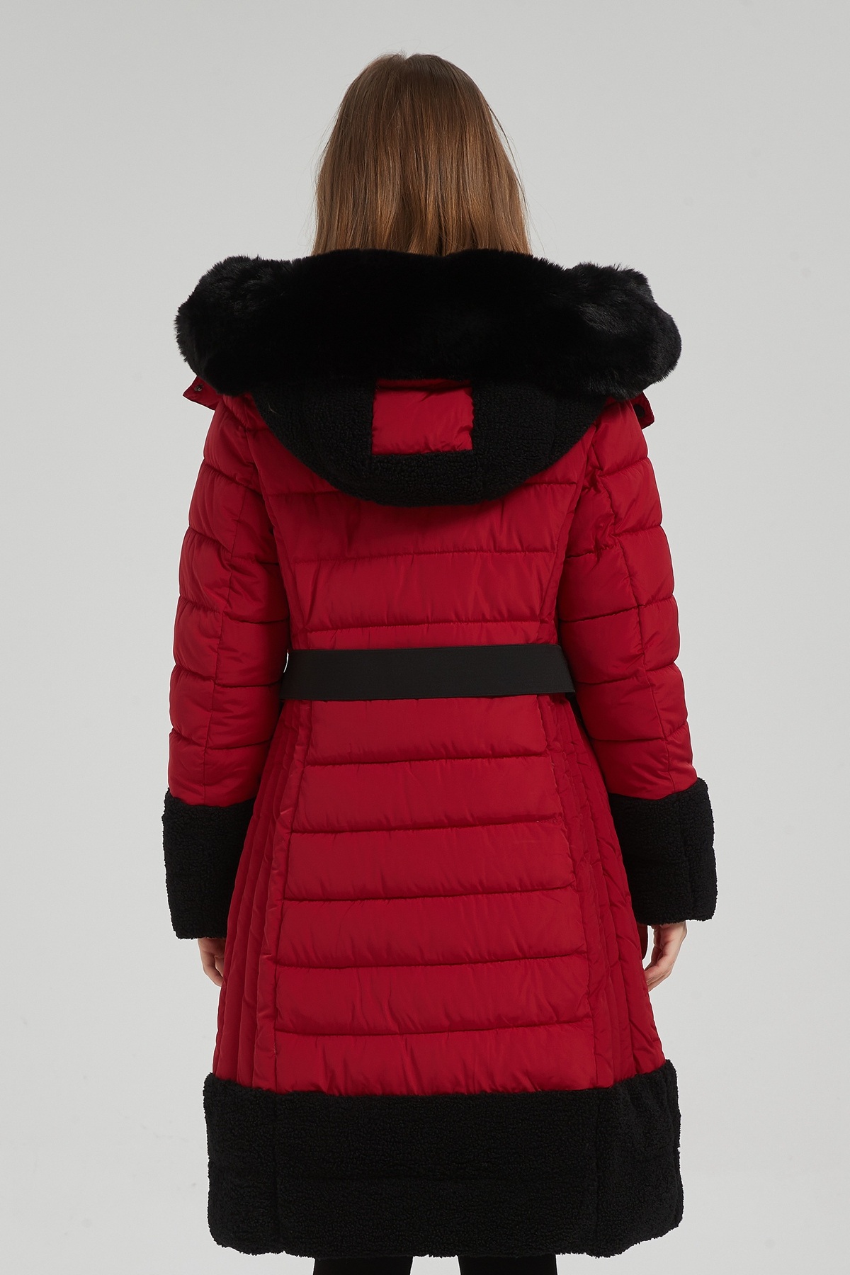 Grossiste CHEVERY - Doudoune longue femme à capuche fourrée et ceinture