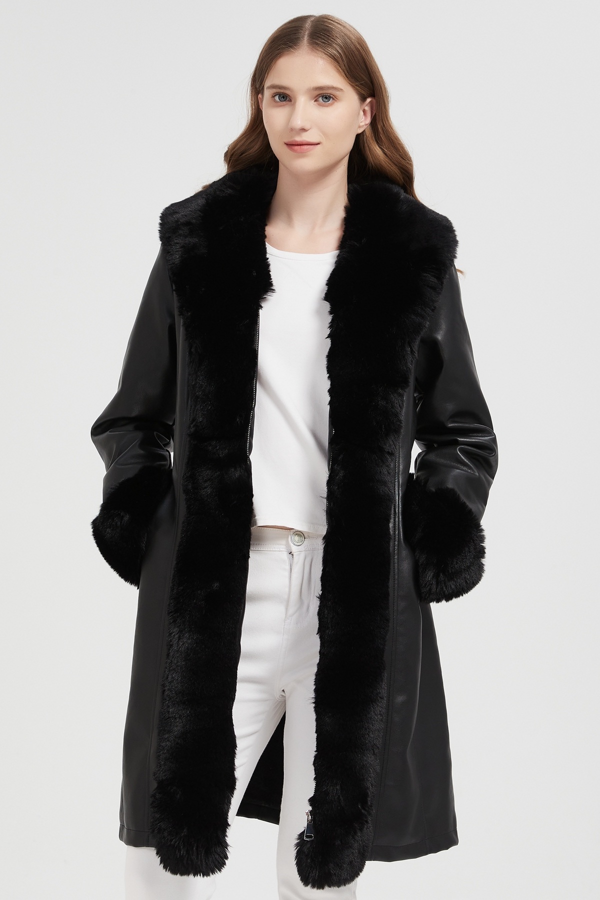 Grossiste CHEVERY - Manteau long effet cuir à fausse fourrure grande taille