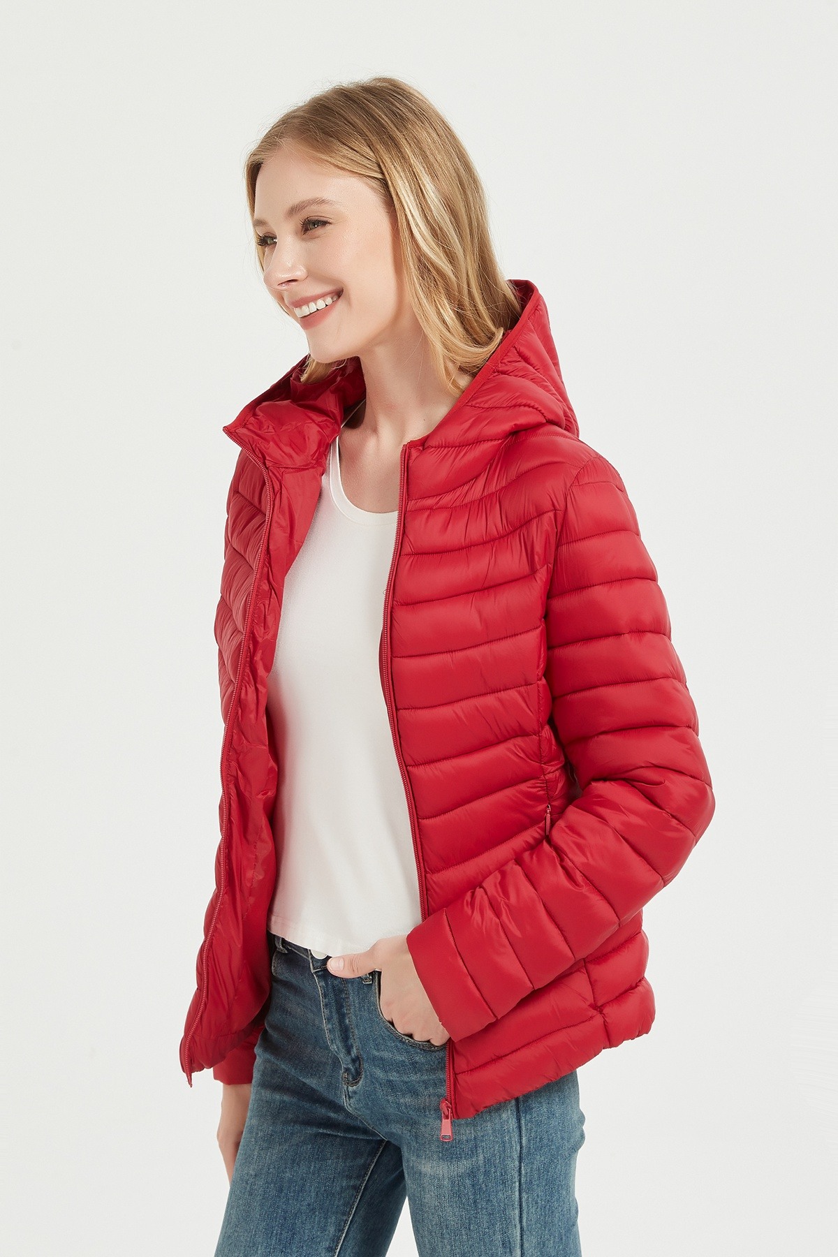 Wholesaler CHEVERY - Women's lightweight hooded puffer jacket