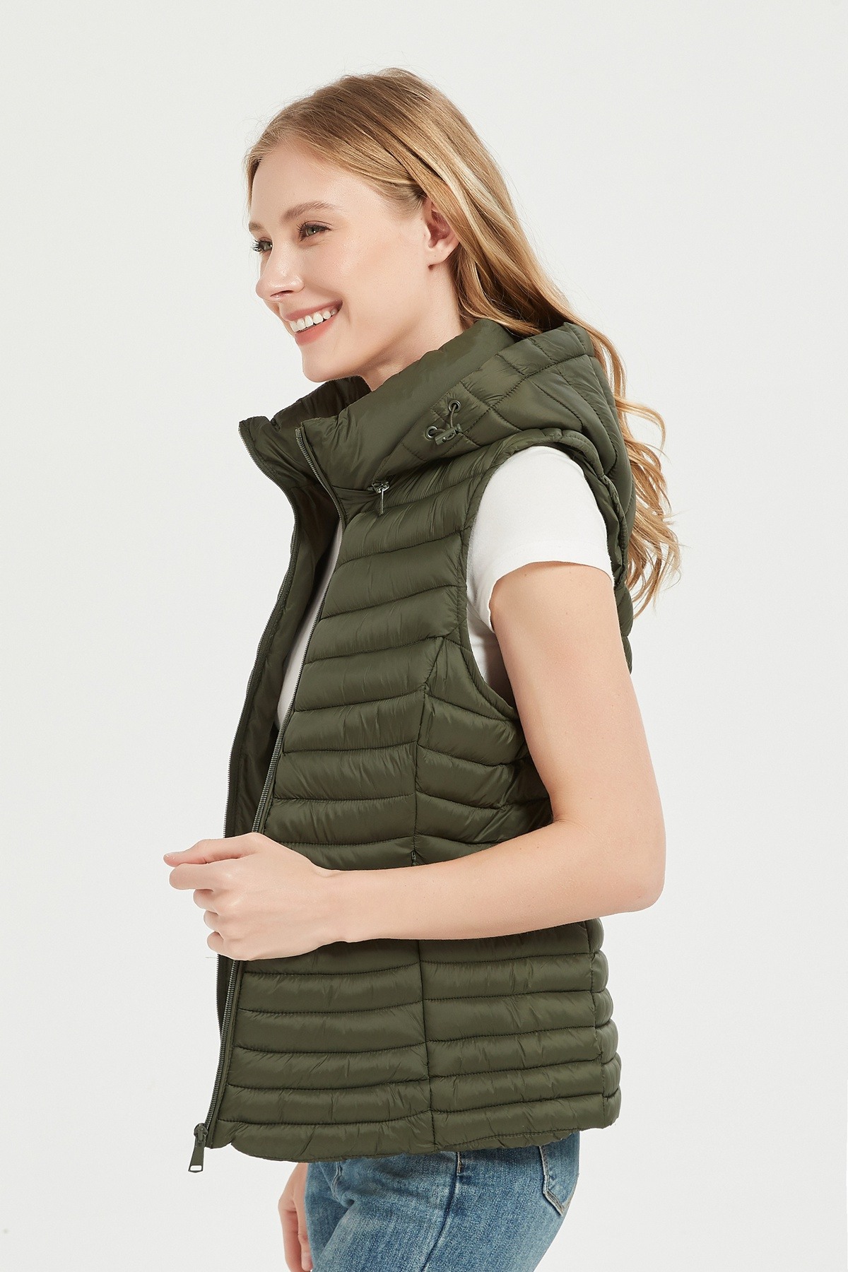 Grossista CHEVERY - Gilet imbottito senza maniche da donna con cappuccio removibile – F2014