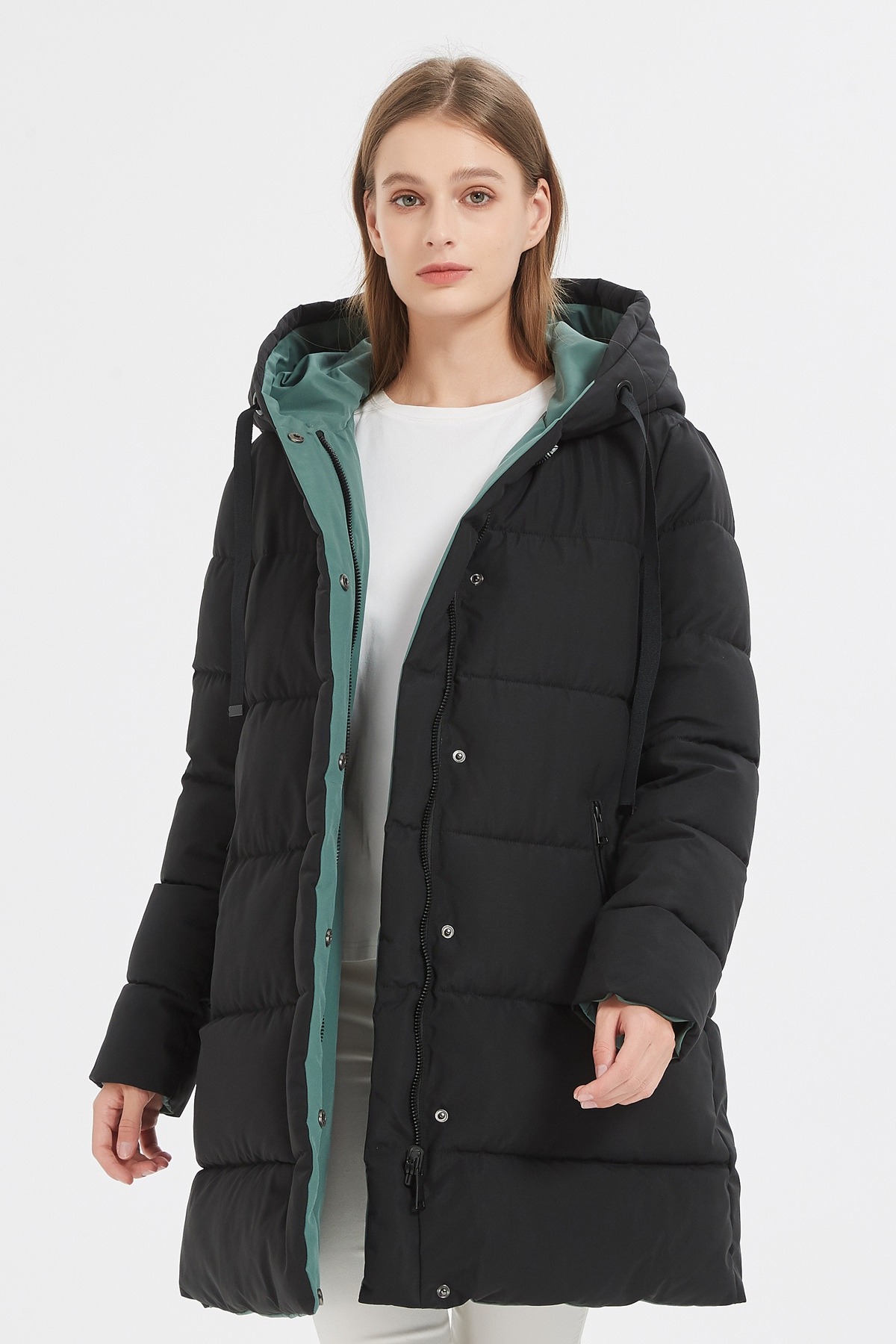 Grossista CHEVERY - Nome del prodotto: Piumino donna reversibile con cappuccio di media lunghezza – Nero / VERDE