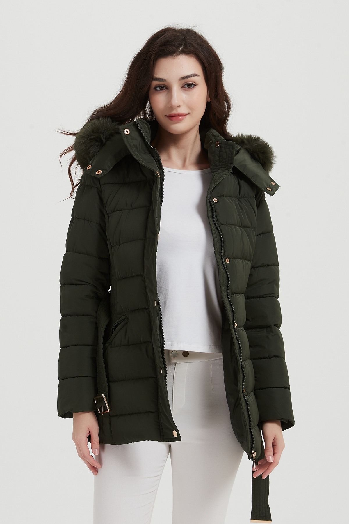 Grossiste CHEVERY - Doudoune Longue Femme avec Capuche Bordée de Fourrure – Modèle Élégance Hiver