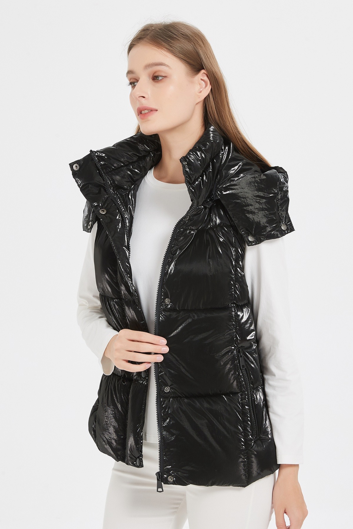 Wholesaler CHEVERY - Shiny sleeveless puffer jacket with detachable hood