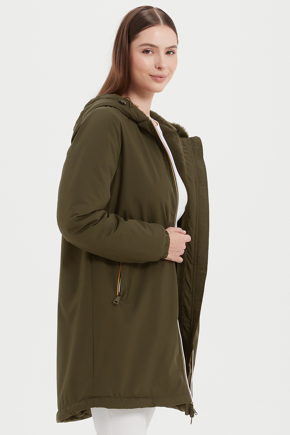 Grossiste CHEVERY - Parka Femme Mi-Longue – Style Urbain & Élégance Décontractée