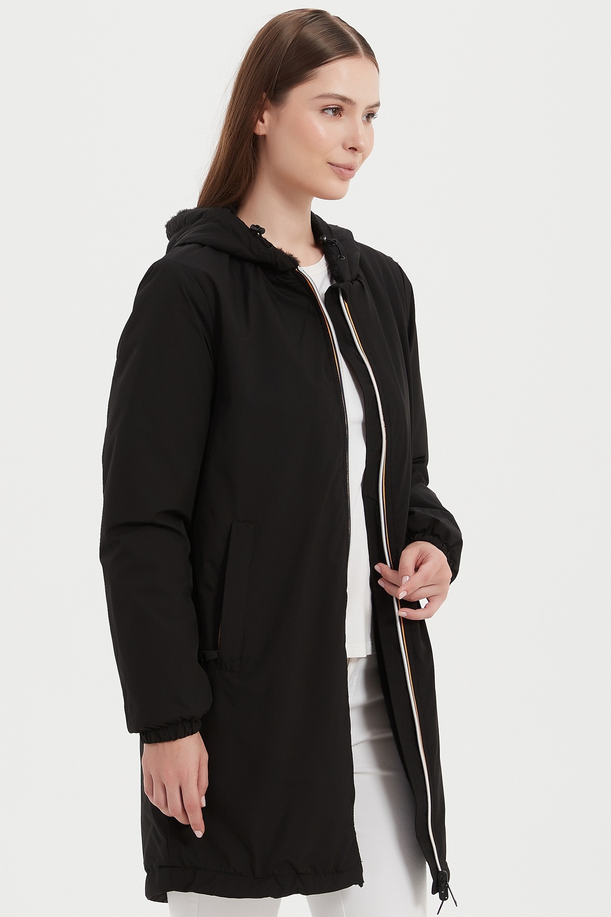 Grossiste CHEVERY - Parka Femme Mi-Longue – Style Urbain & Élégance Décontractée