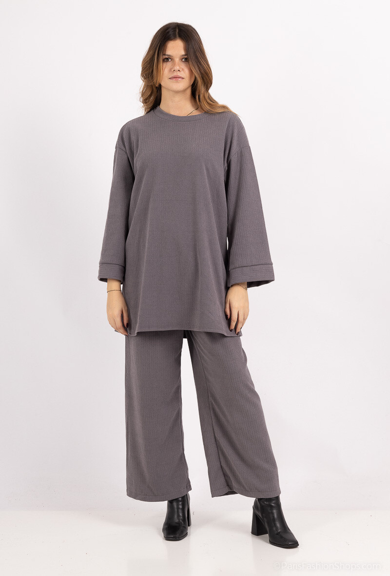 Grossiste CHIC COOL - Ensemble FEMME robe pantalon avec le haut en col rond en tissu VELOUR COTÊLÉ