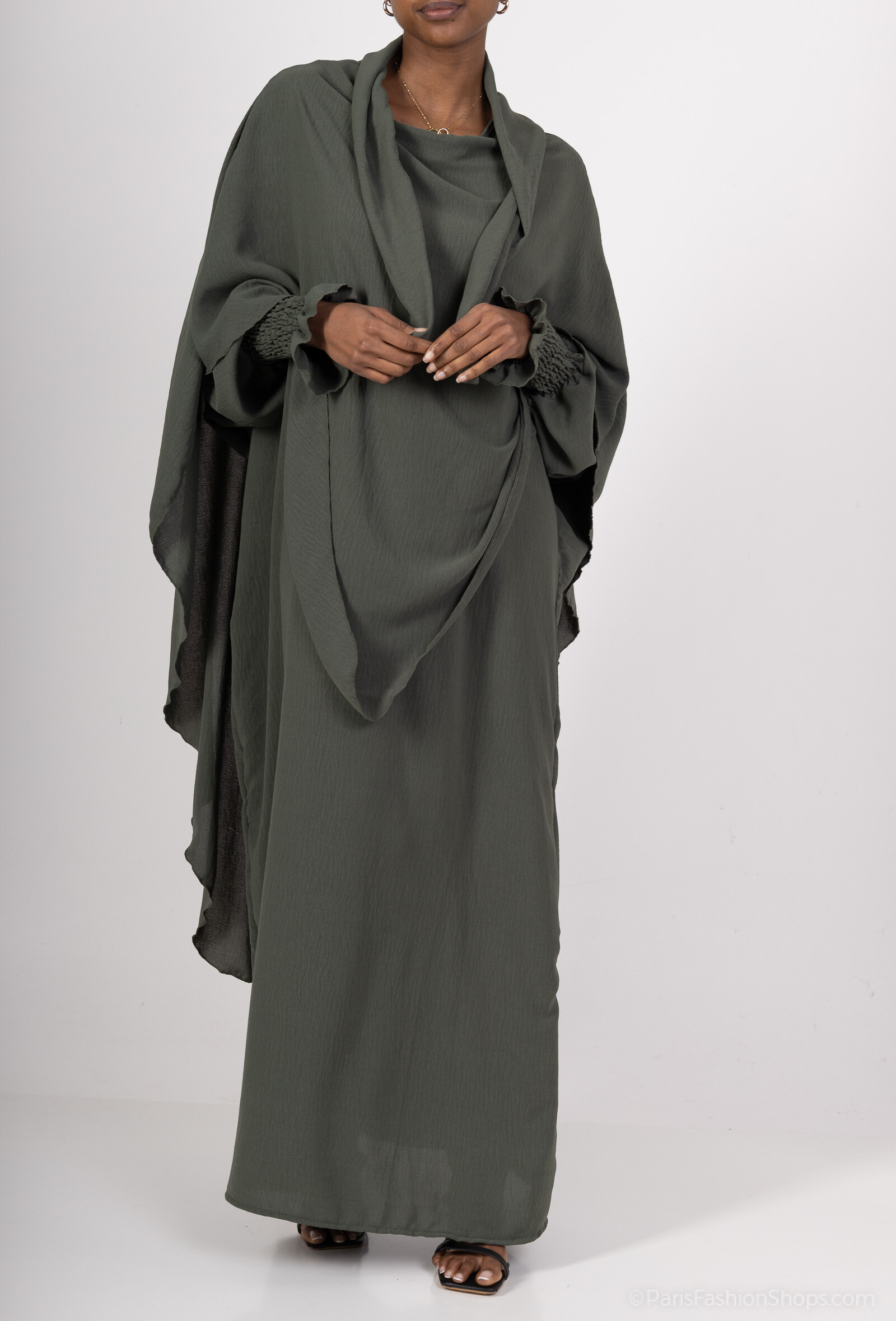Grossista CHIC COOL - Set Khimar con grande vestito da manico da fumo