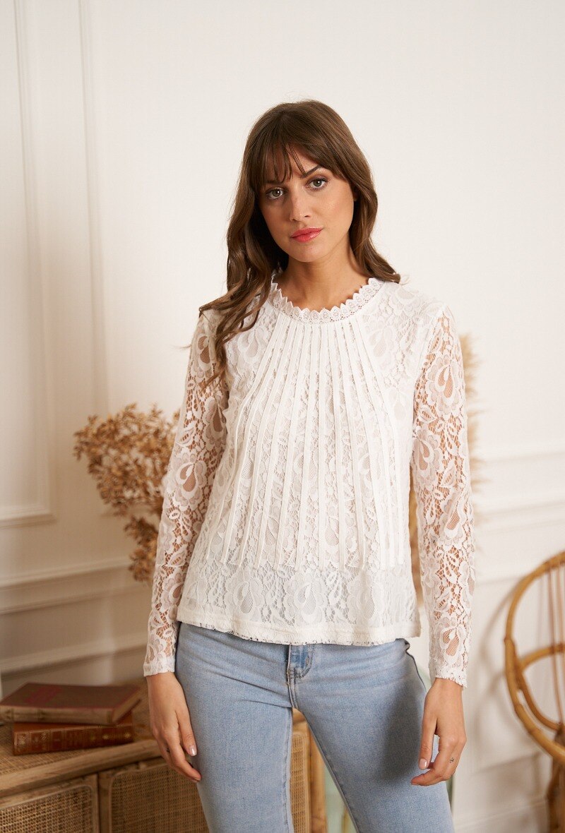Wholesaler Choklate - Romantic lace blouse