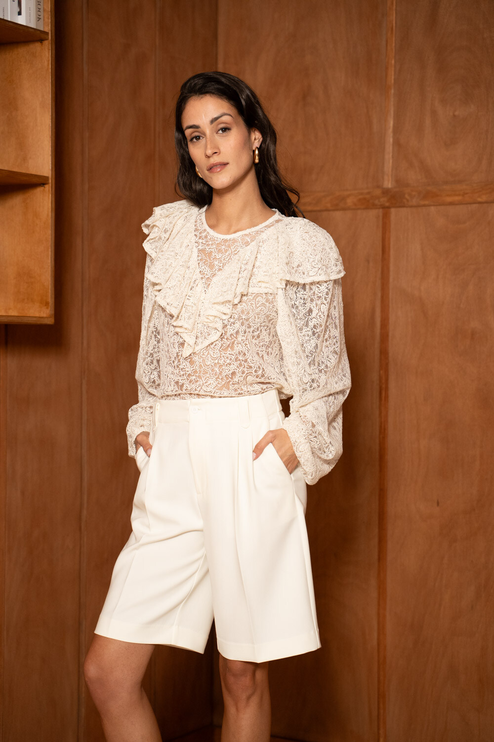 Grossista Choklate - Blusa in pizzo con colletto a balze