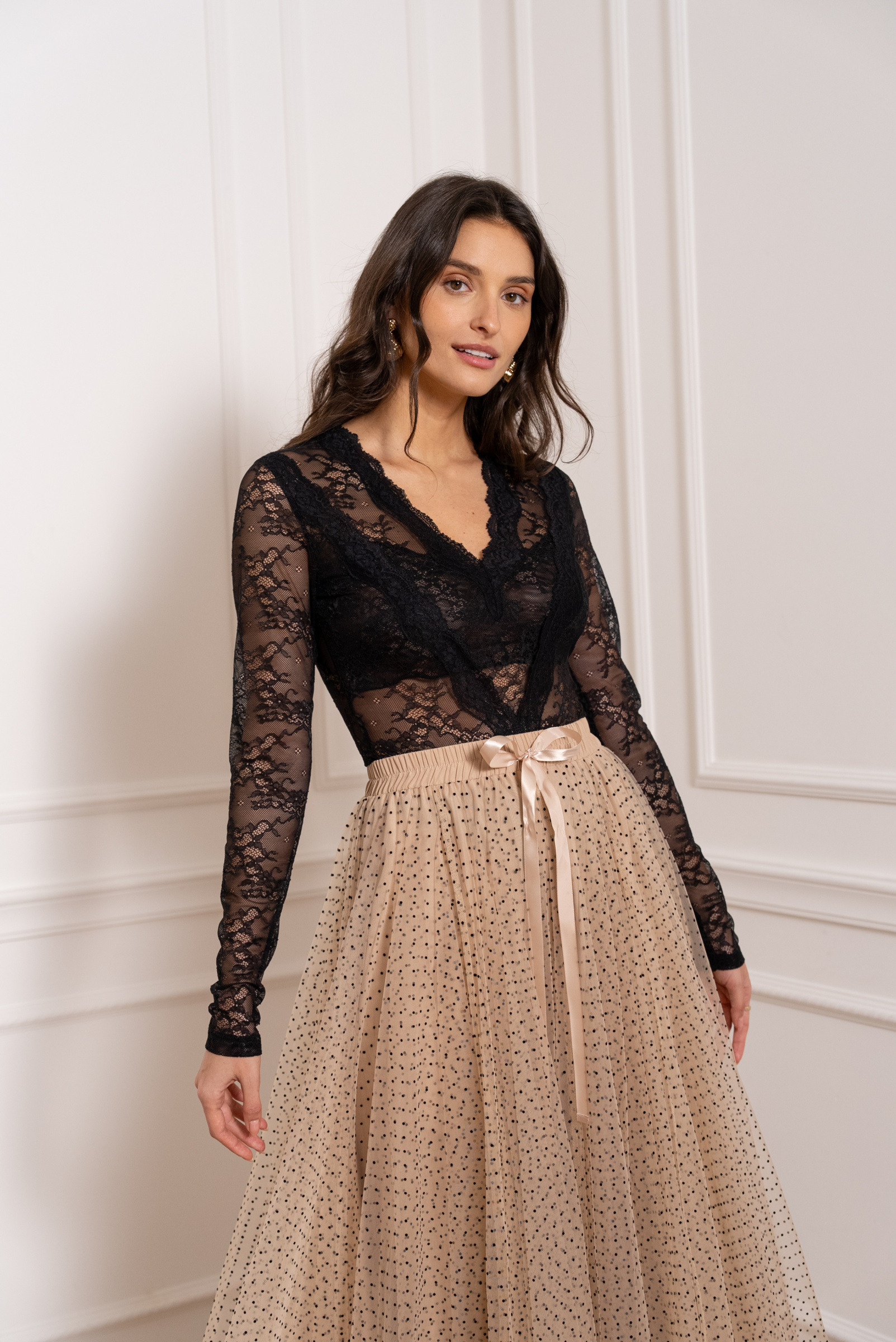 Wholesaler Choklate - Lace bodysuit with plunging neckline