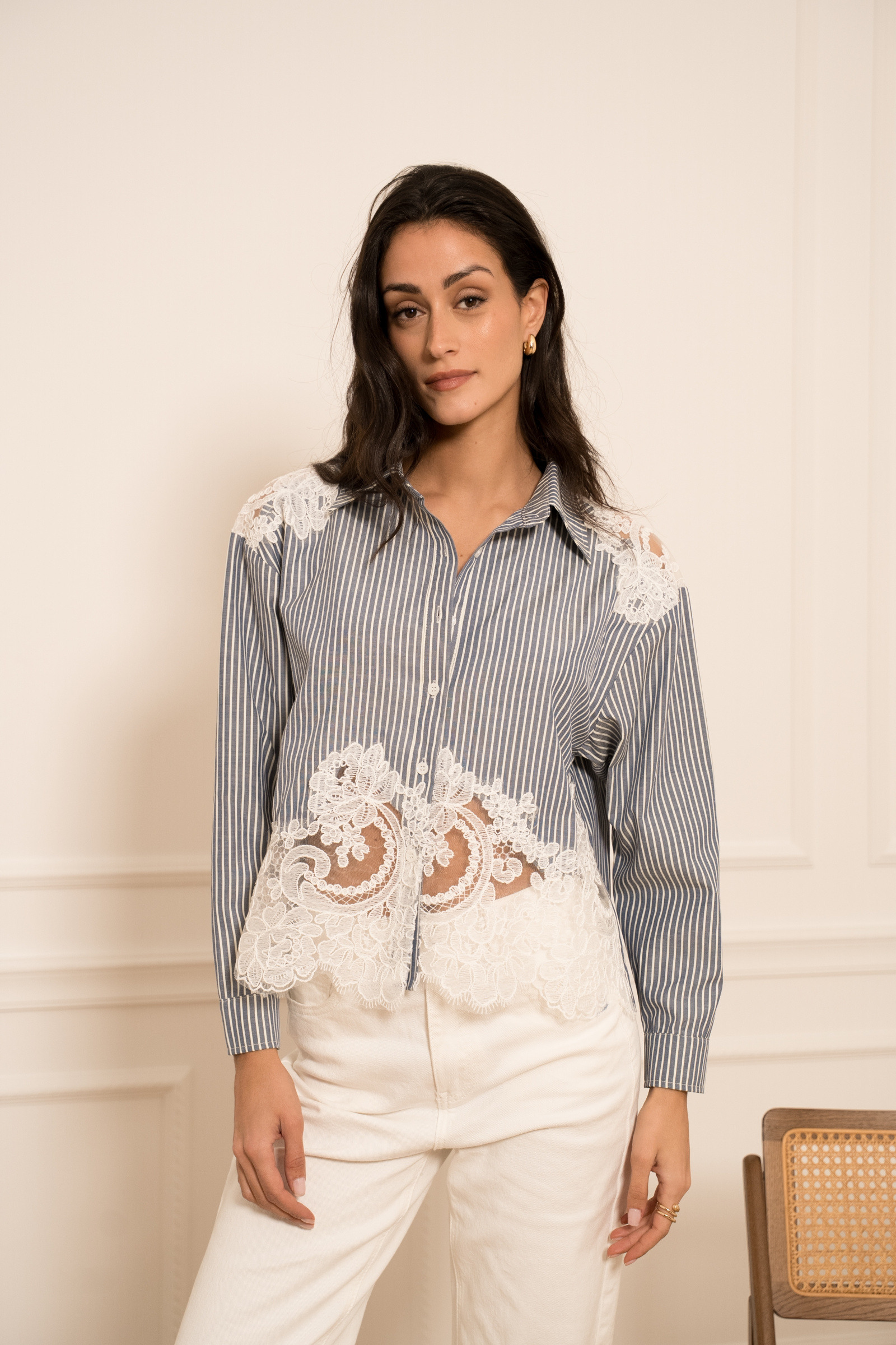 Grossiste Choklate - Chemise en coton & dentelle brodée