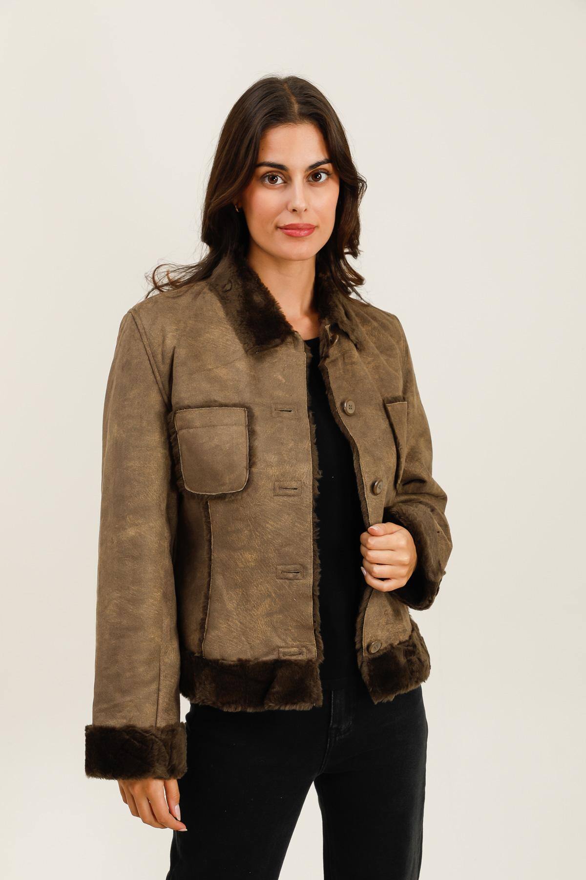 Grossiste Choklate - Manteau en faux-cuir et fourrure synthétique