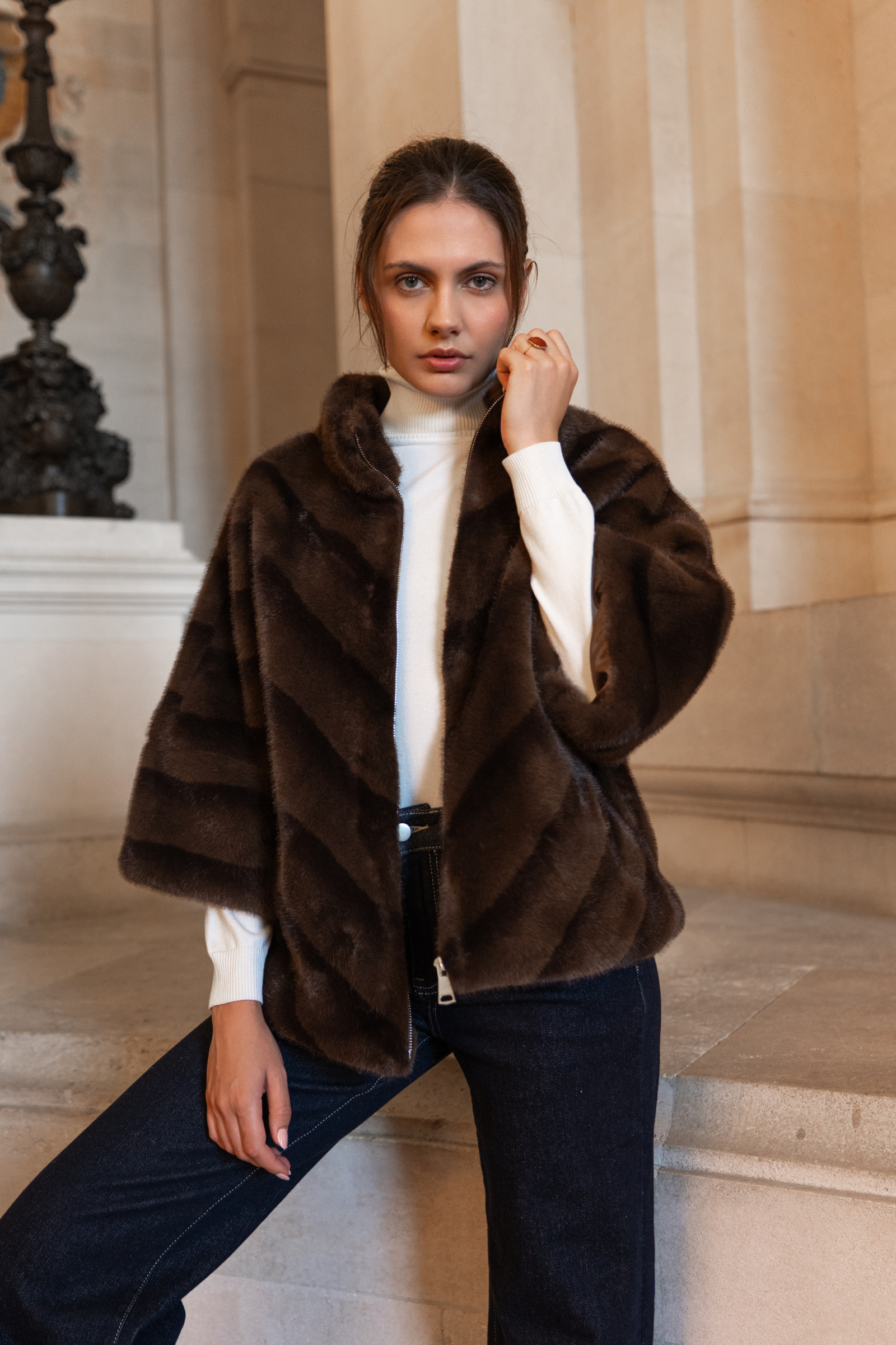 Mayorista Choklate - Chaqueta capa de piel sintética
