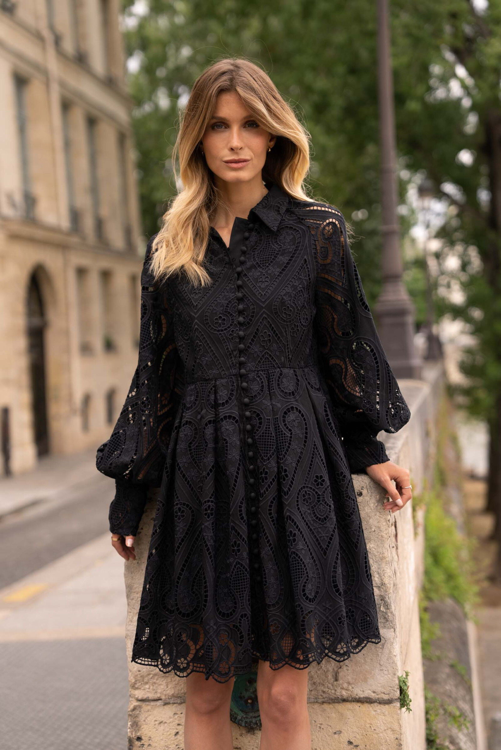 Grossiste Choklate - Robe en dentelle en coton brodée