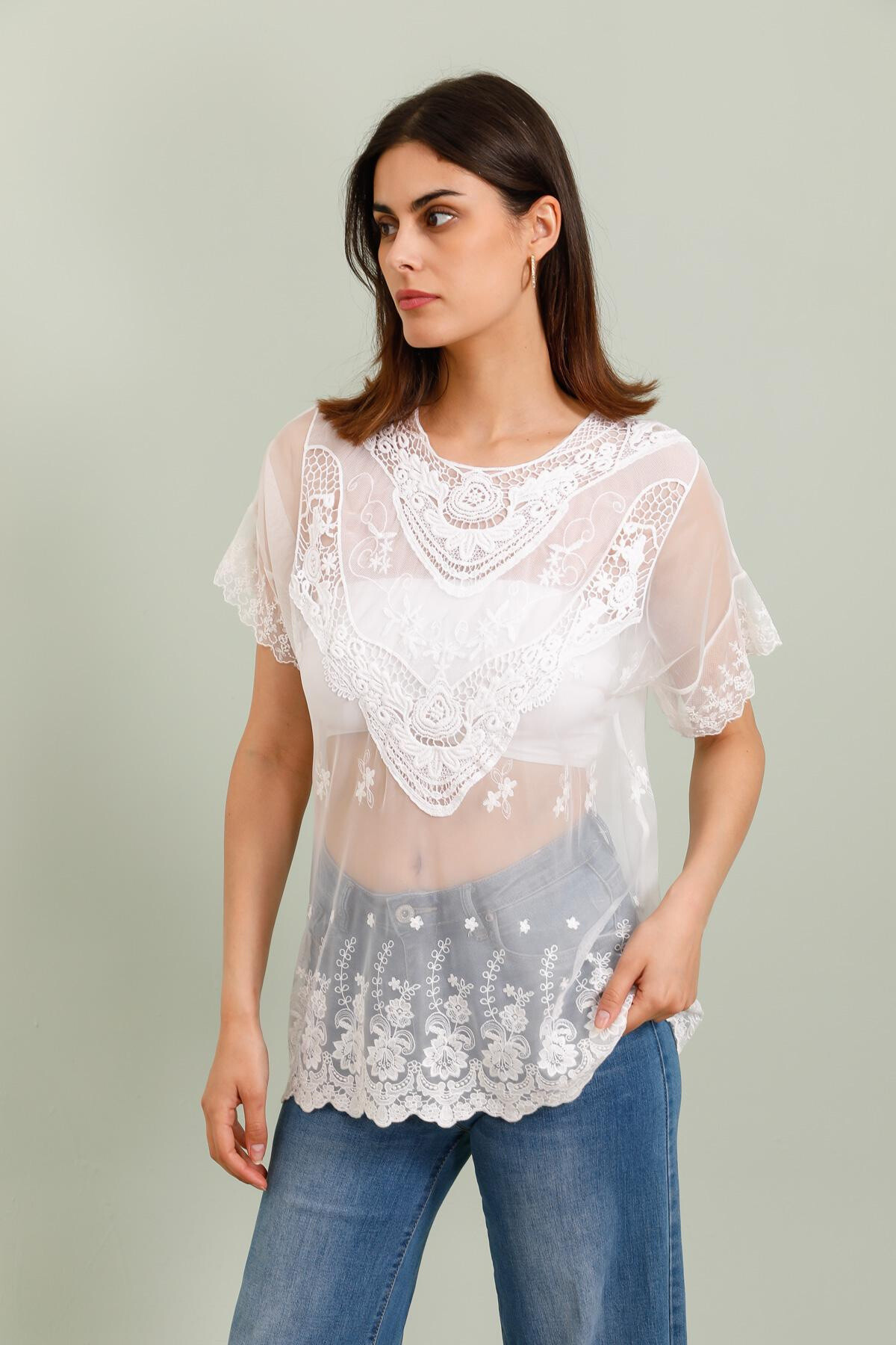Grossiste Choklate - Top manches courtes en dentelle.