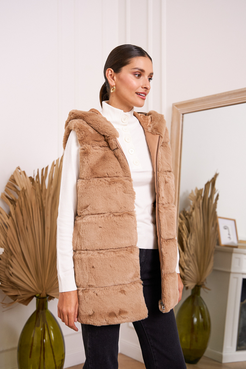 Grossiste Choklate - Veste fourrure synthétique à capuche