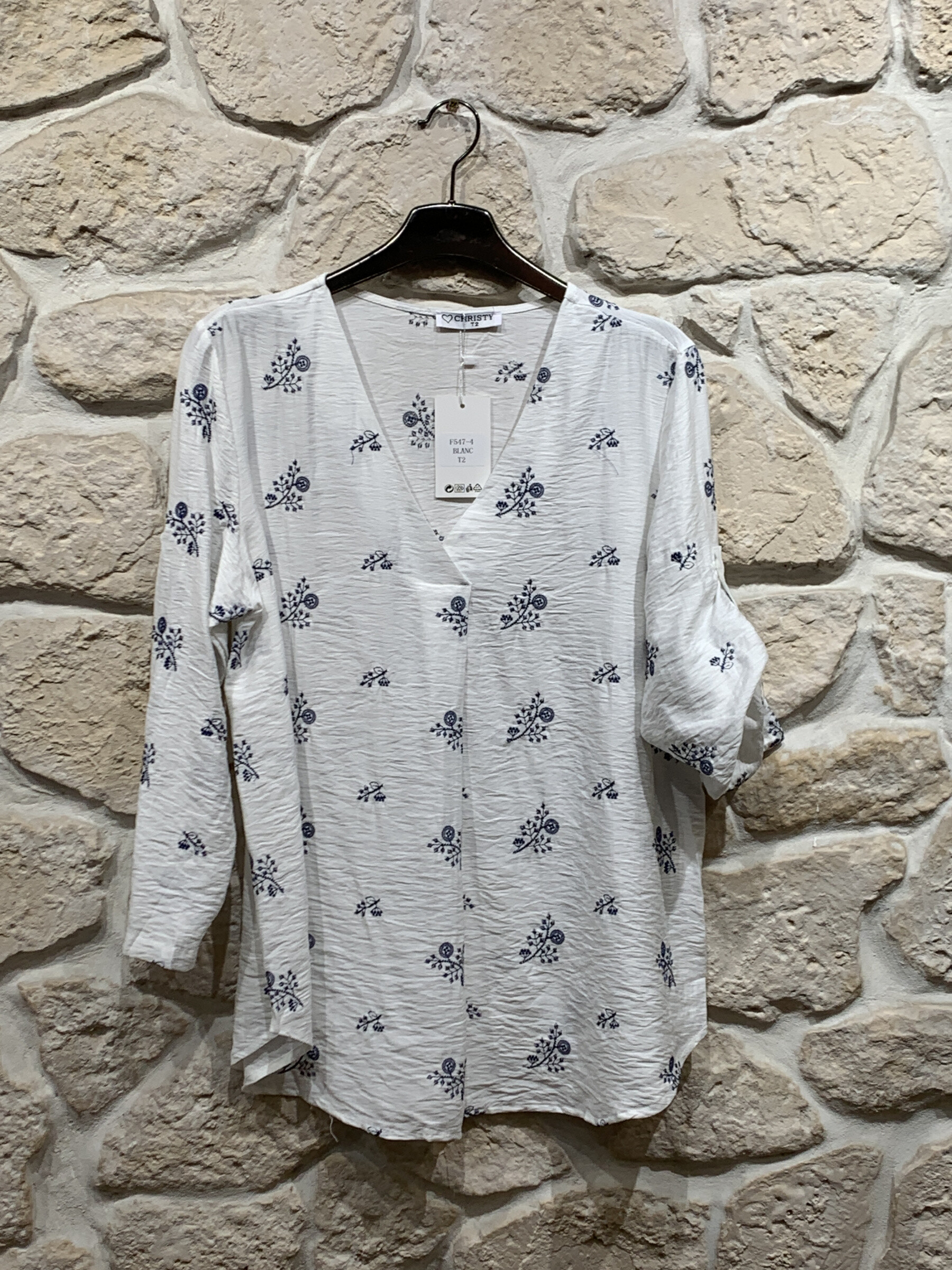 Wholesaler Christy - Embroidered blouse *Lyocell *