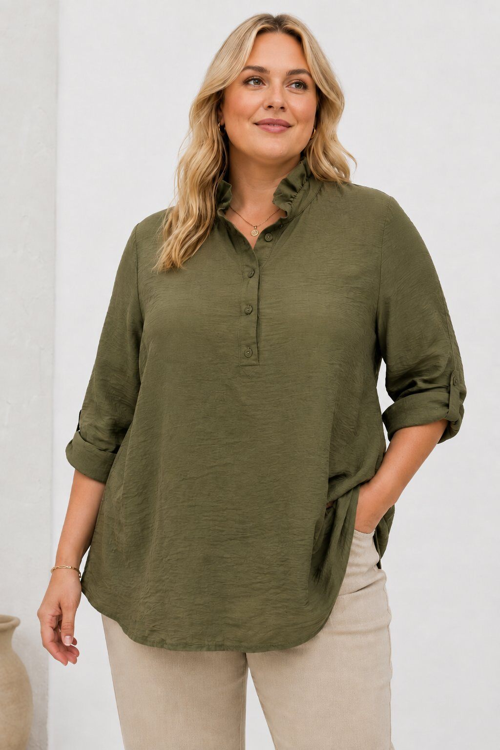 Wholesaler Christy - Solid Victorian Collar Blouse