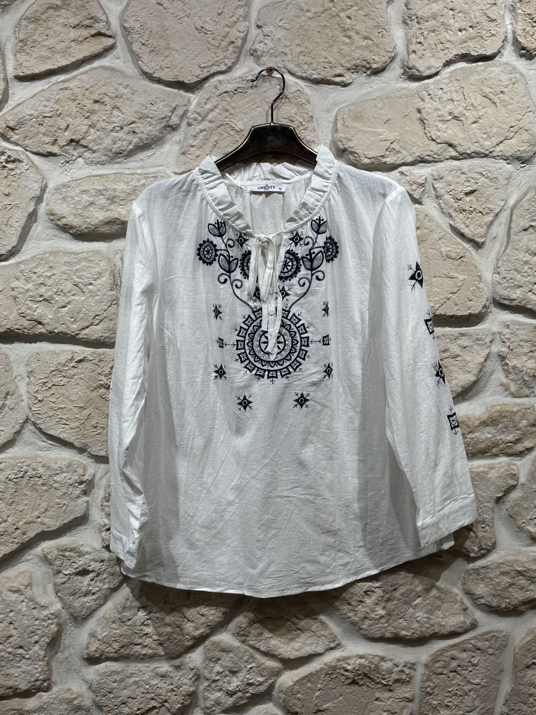Grossiste Christy - BLouse coton brodée broderie