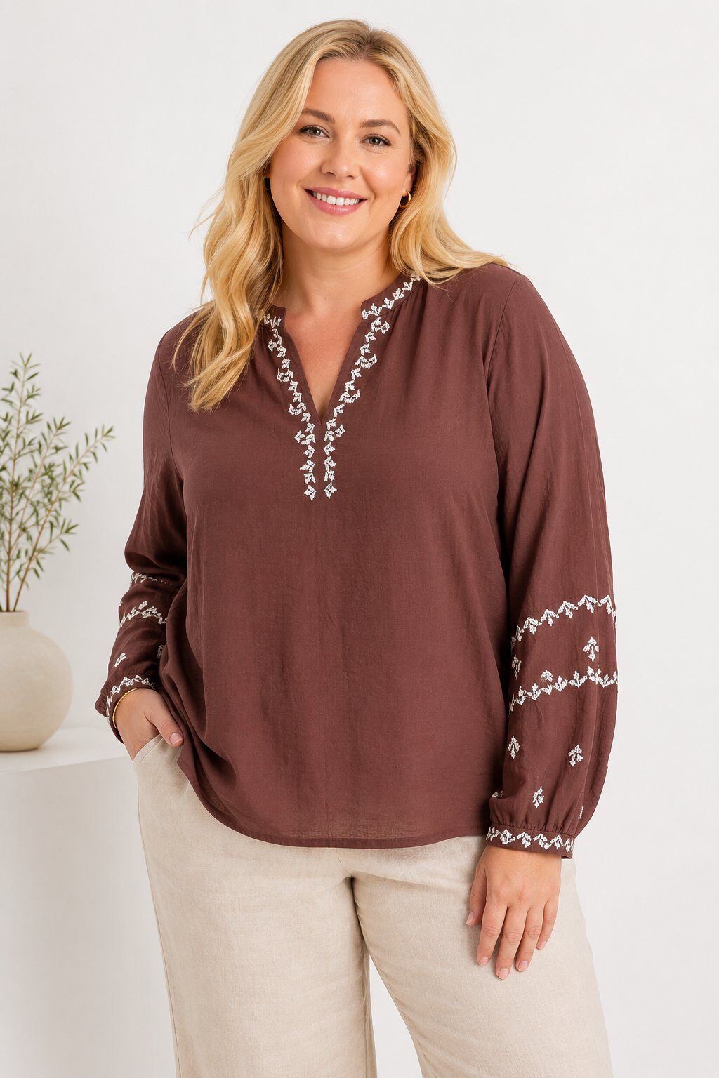 Wholesaler Christy - Embroidered blouse with embroidery