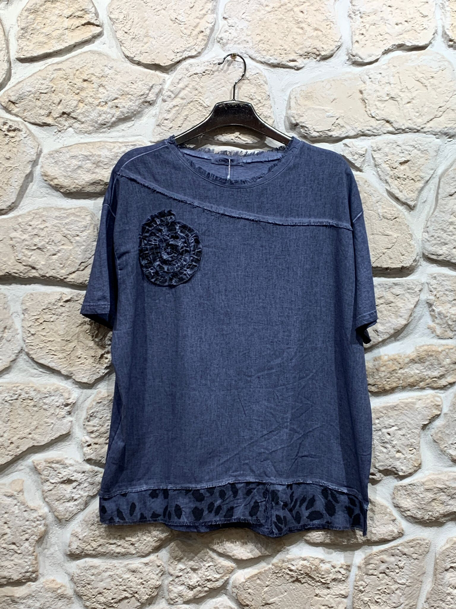 Top manche courte pour femme, grandes tailles, mélange rafraîchissant de viscose, lin et coton, idéal pour l'été 2025. Fabriqué en Chine.