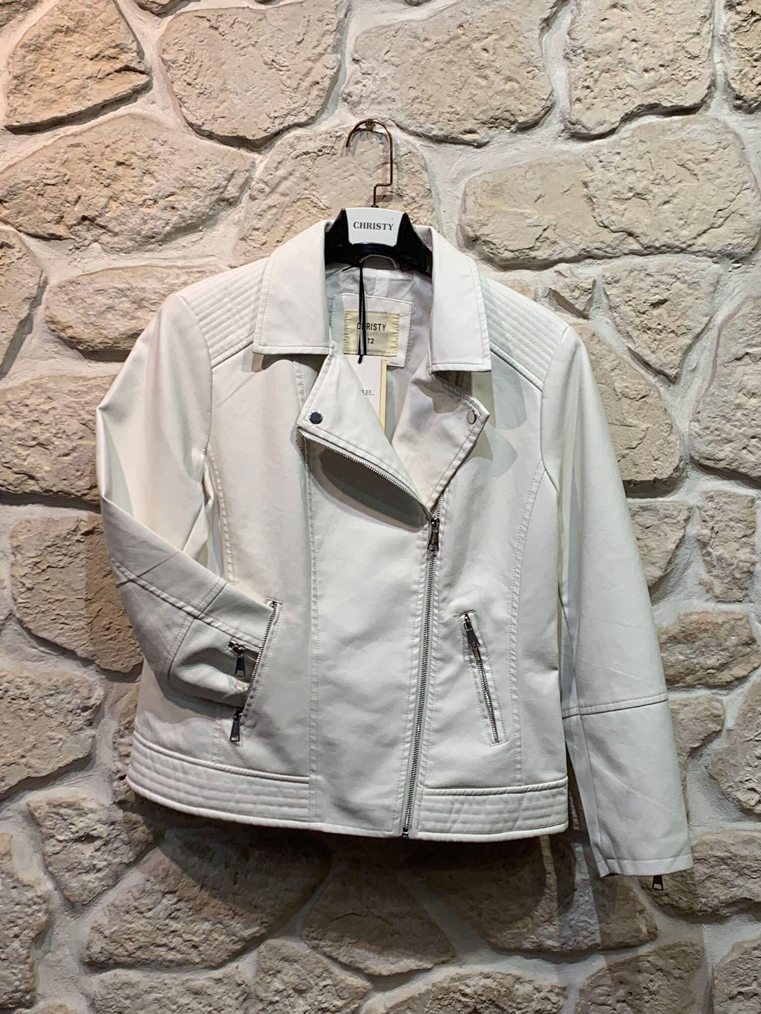 Grossiste Christy - veste en similicuir