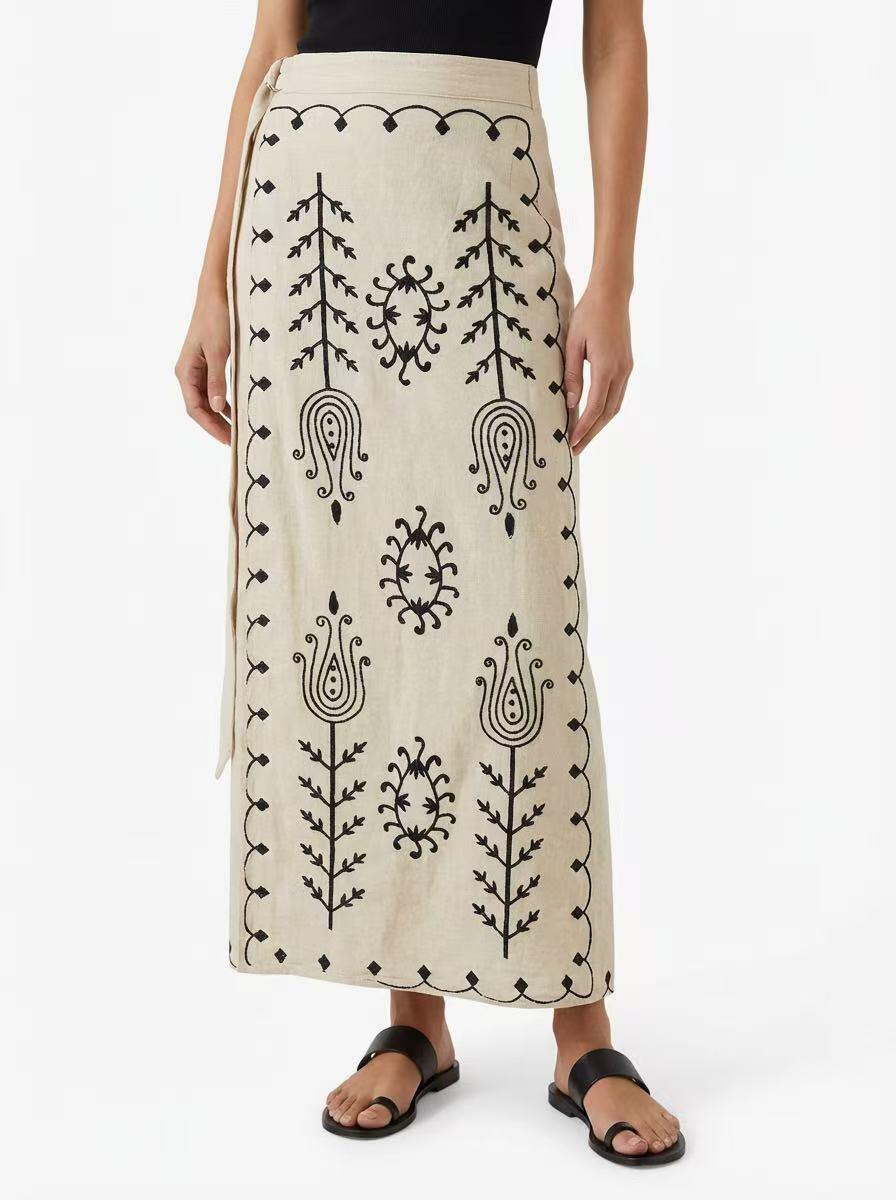 Timeless Elegance Embroidered Set - Image 3