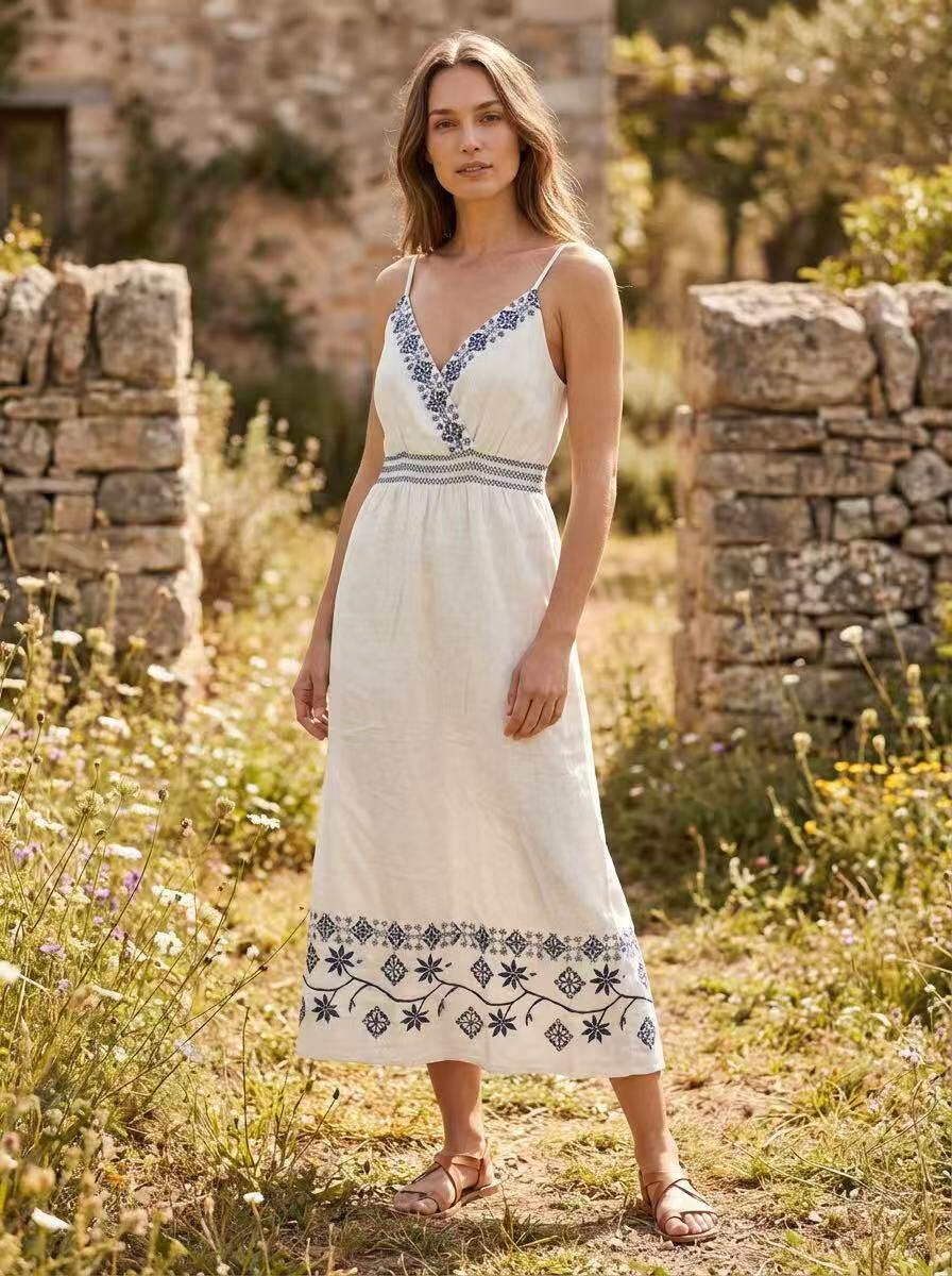Abito Midi Estivo con Ricamo Floreale - Image 1