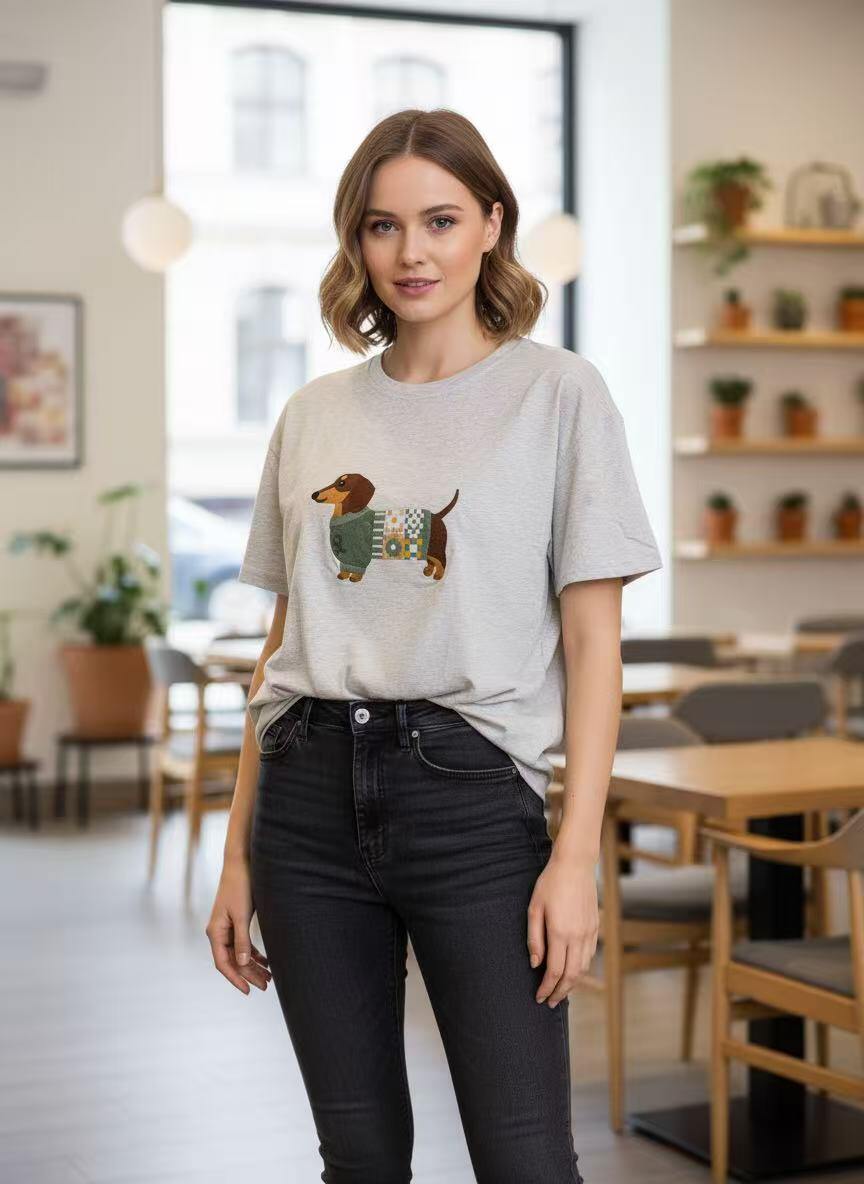 T-shirt Teckel brodé - Image 1