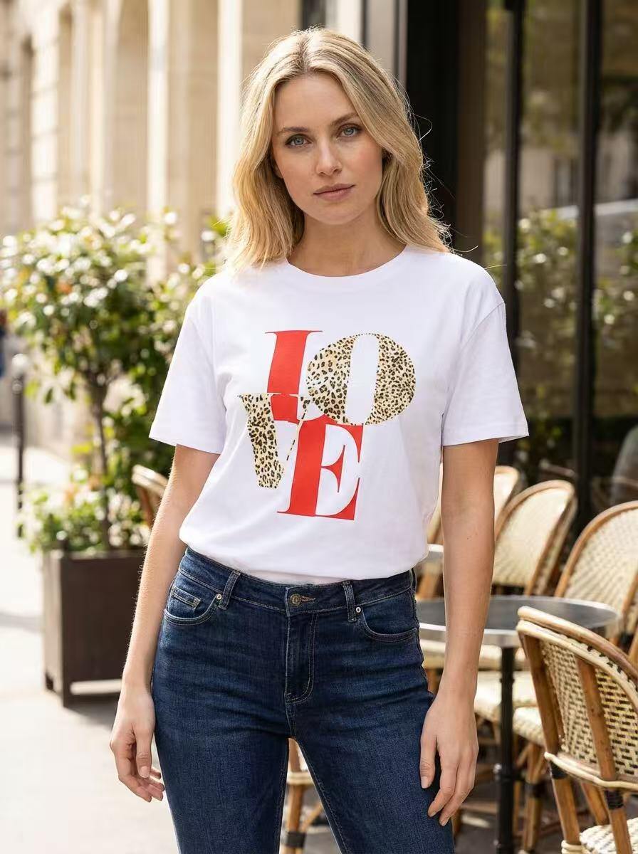 Love T-shirt